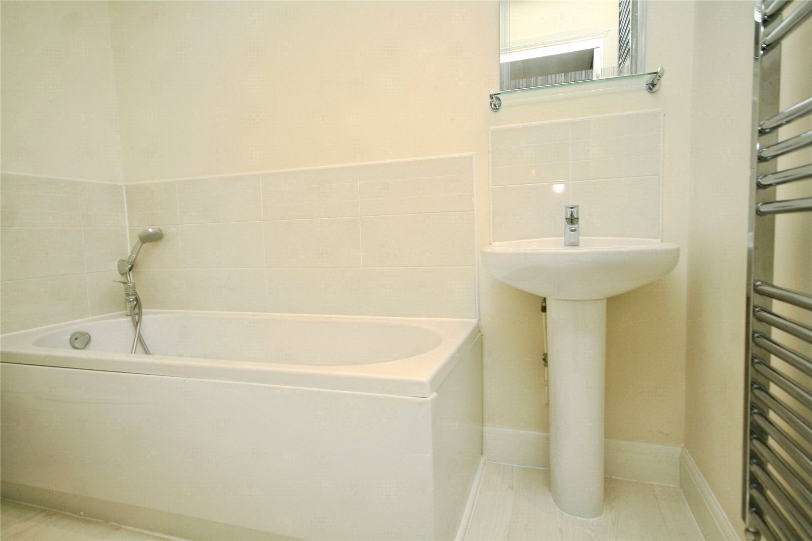 3 bedroom House to let in Up Hatherley, Cheltenham, Gloucestershire
