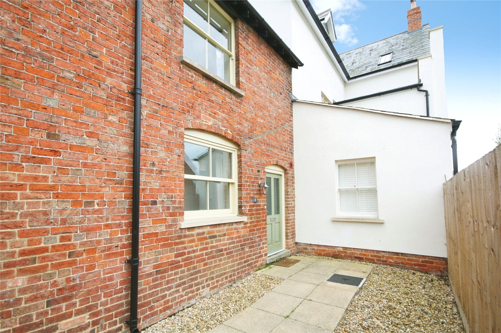 3 bedroom House to let in Up Hatherley, Cheltenham, Gloucestershire