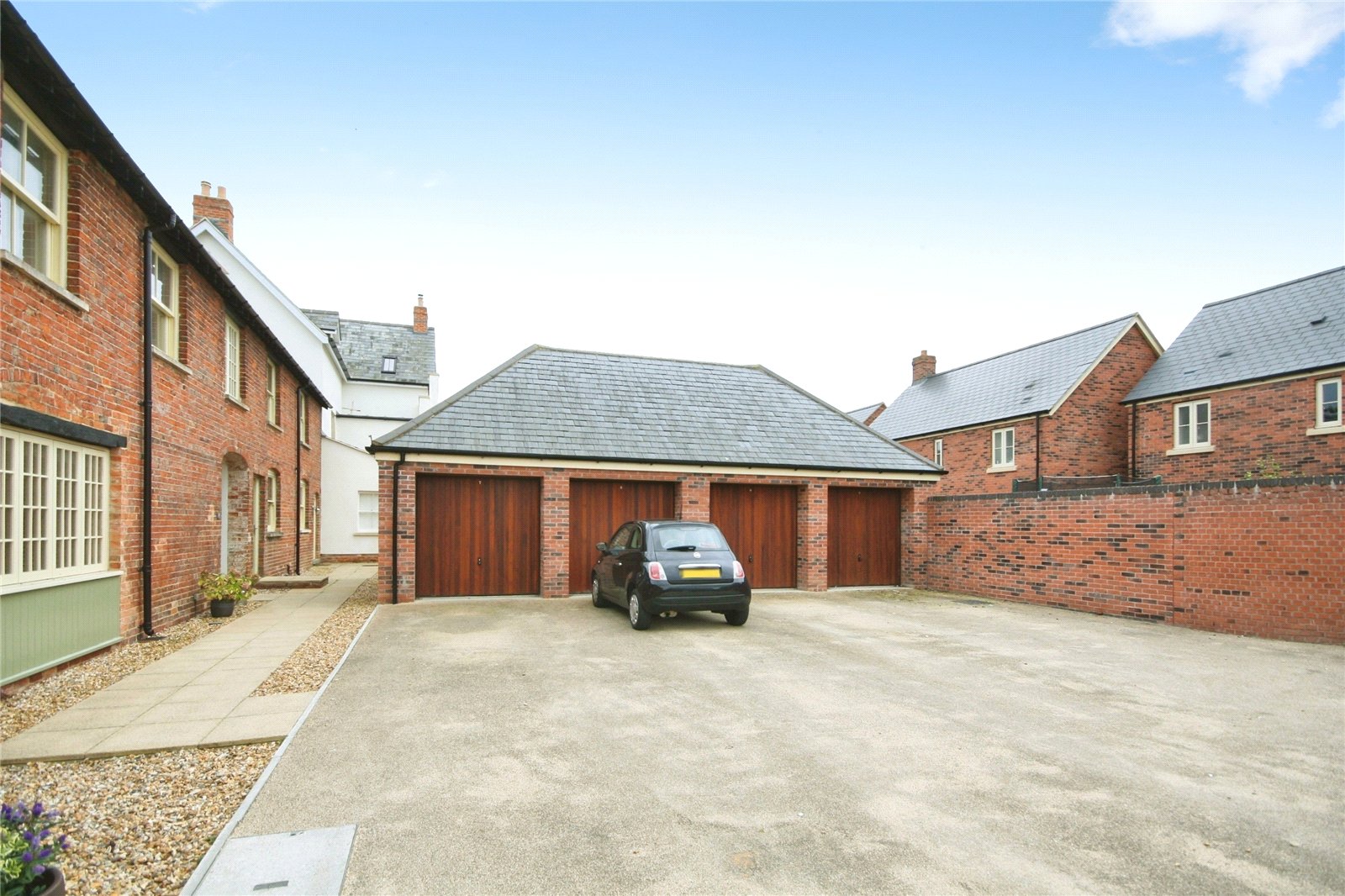 3 bedroom House to let in Up Hatherley, Cheltenham, Gloucestershire