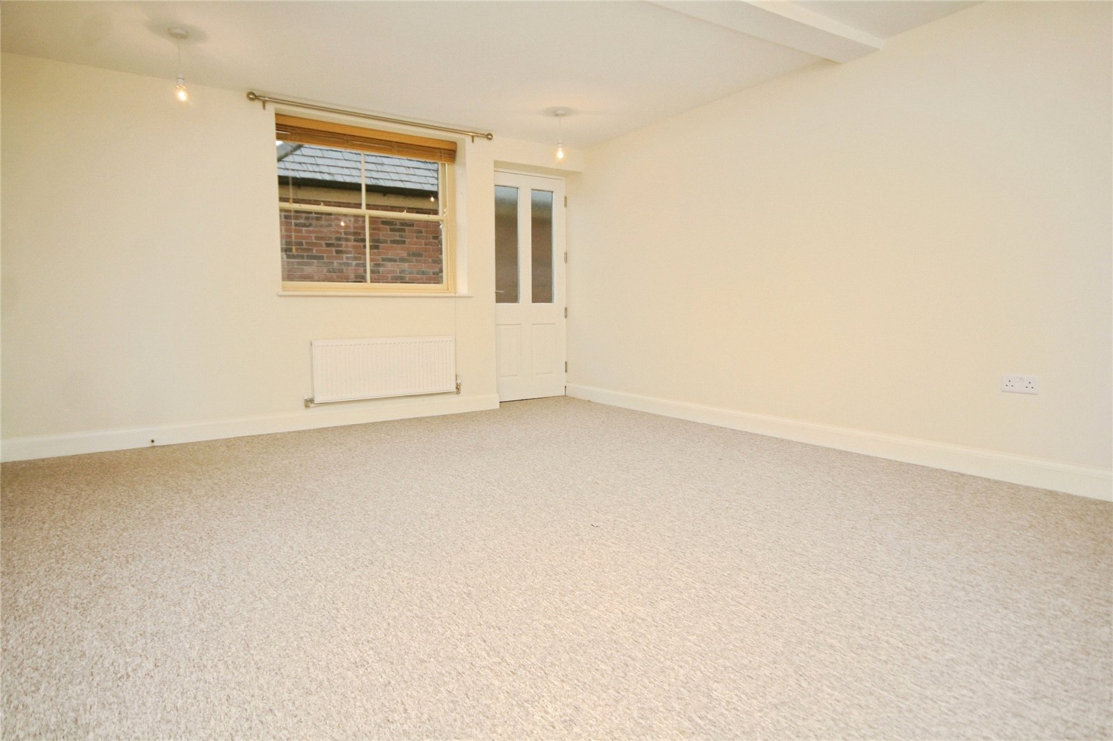 3 bedroom House to let in Up Hatherley, Cheltenham, Gloucestershire