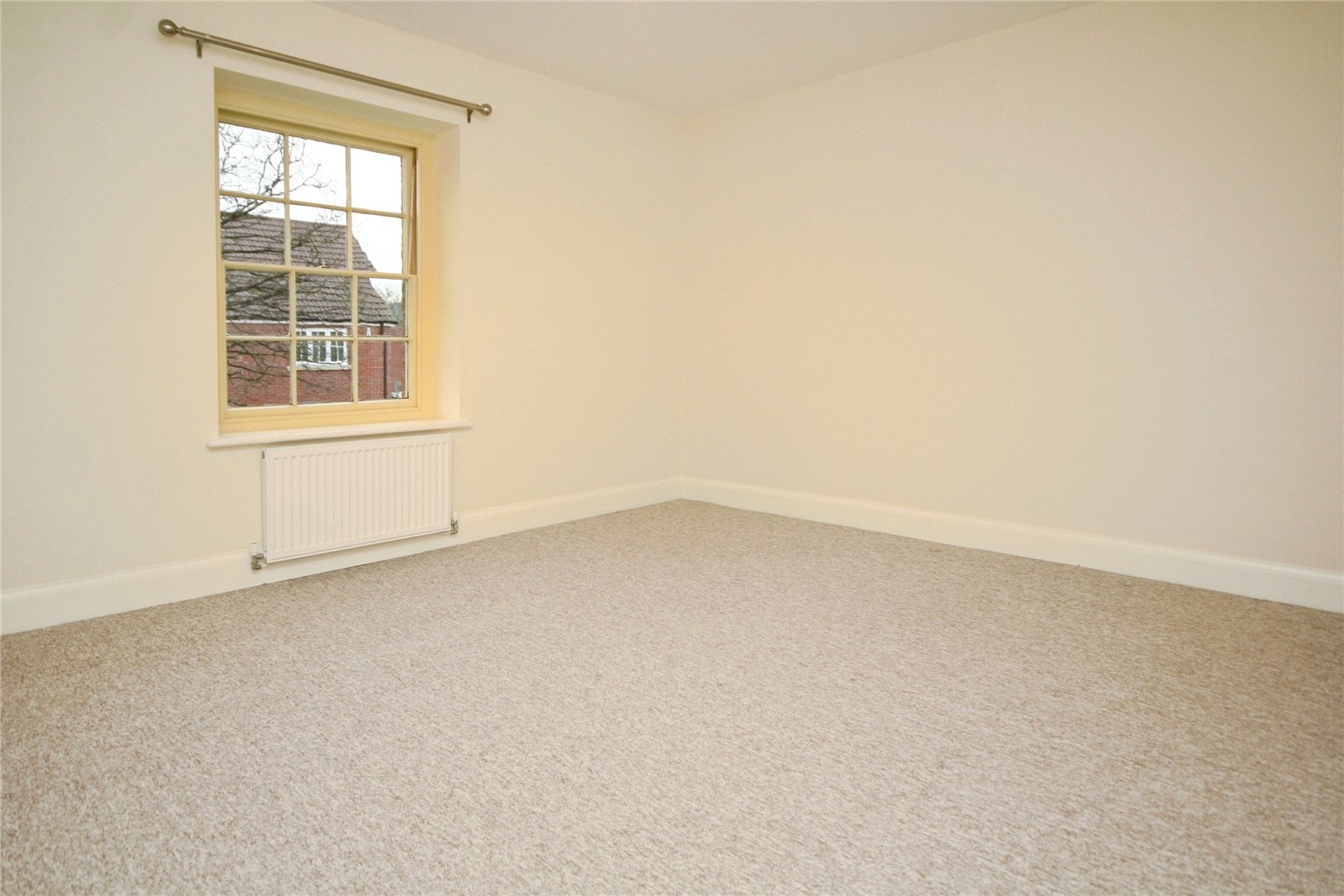 3 bedroom House to let in Up Hatherley, Cheltenham, Gloucestershire