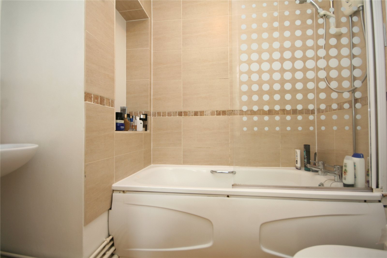 1 bedroom Flat to let in Swindon Village, Cheltenham, Gloucestershire