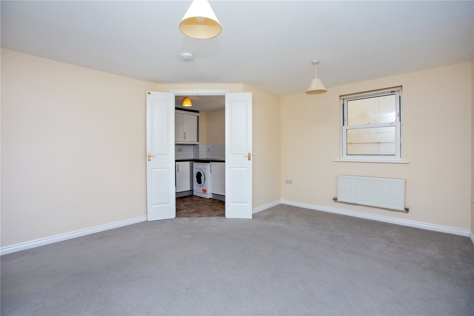 2 bedroom Flat to let in Cheltenham, Gloucestershire