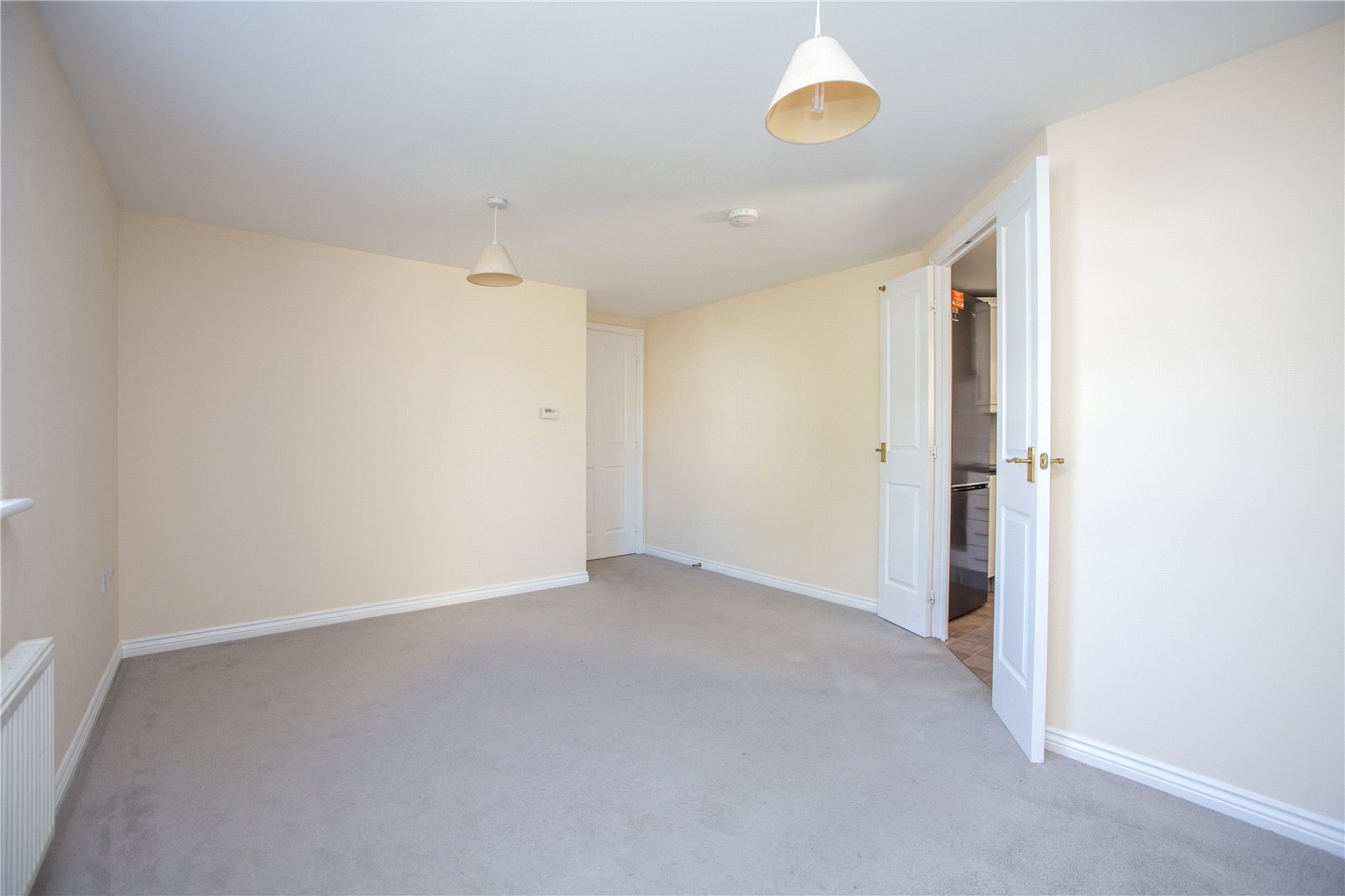 2 bedroom Flat to let in Cheltenham, Gloucestershire