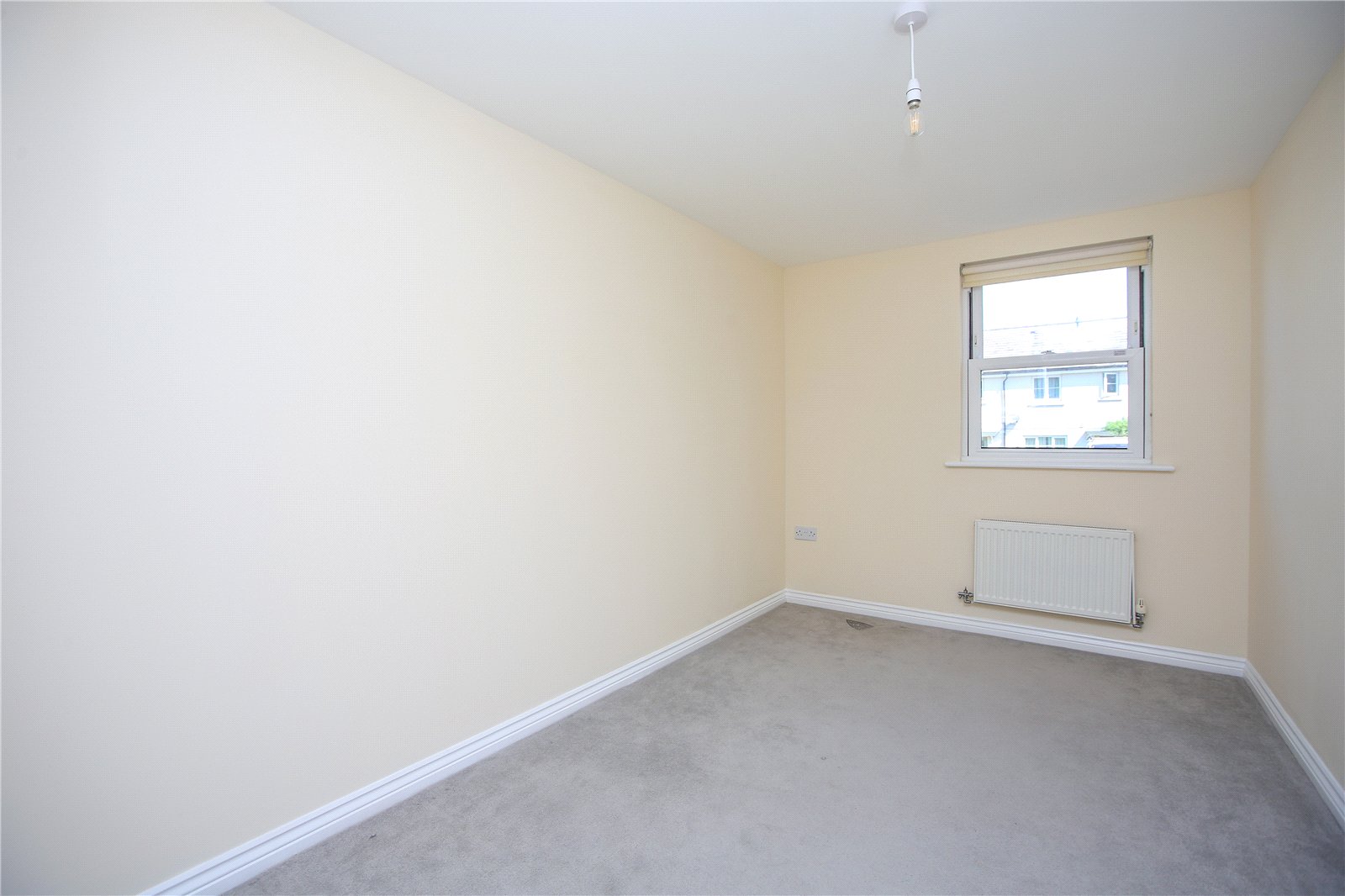 2 bedroom Flat to let in Cheltenham, Gloucestershire
