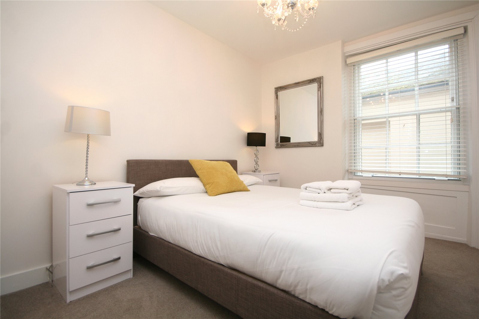 1 bedroom Flat to let in Cheltenham, Gloucestershire