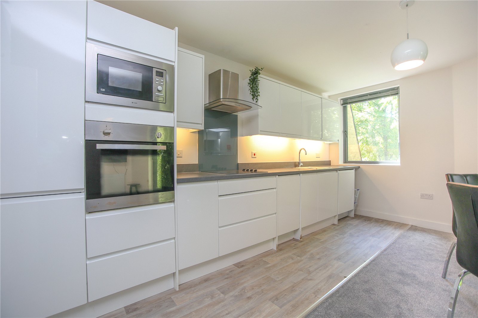 1 bedroom Flat to let in Cheltenham, Gloucestershire