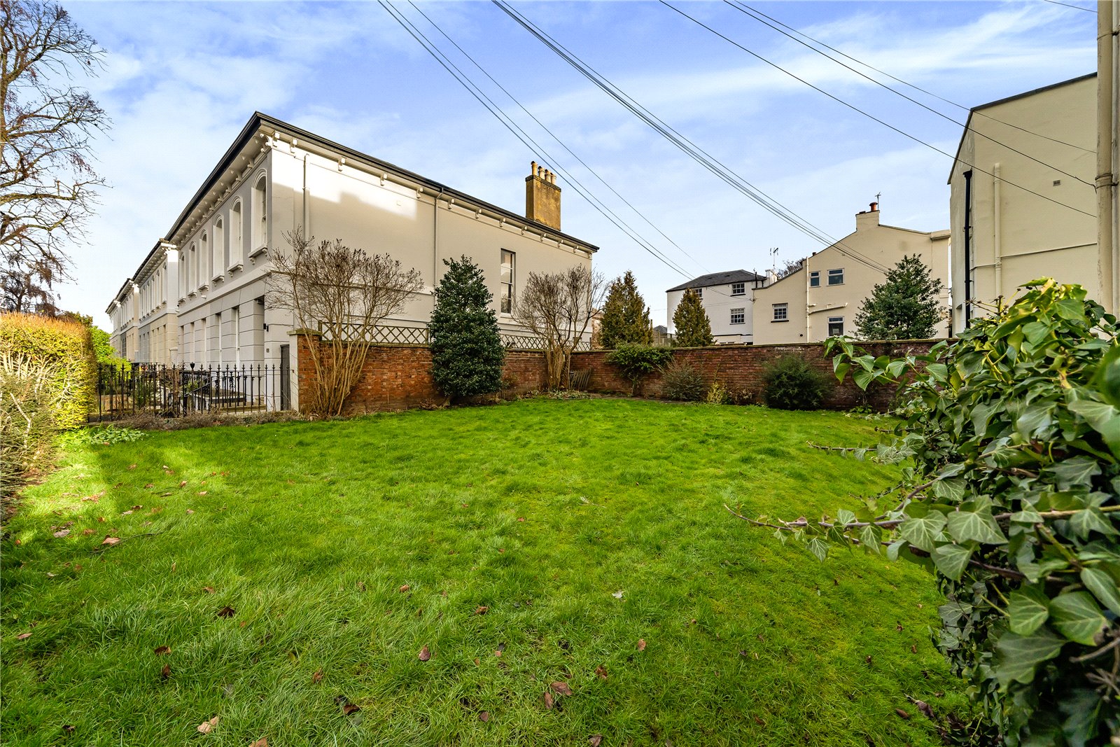 1 bedroom Flat to let in Cheltenham, Gloucestershire