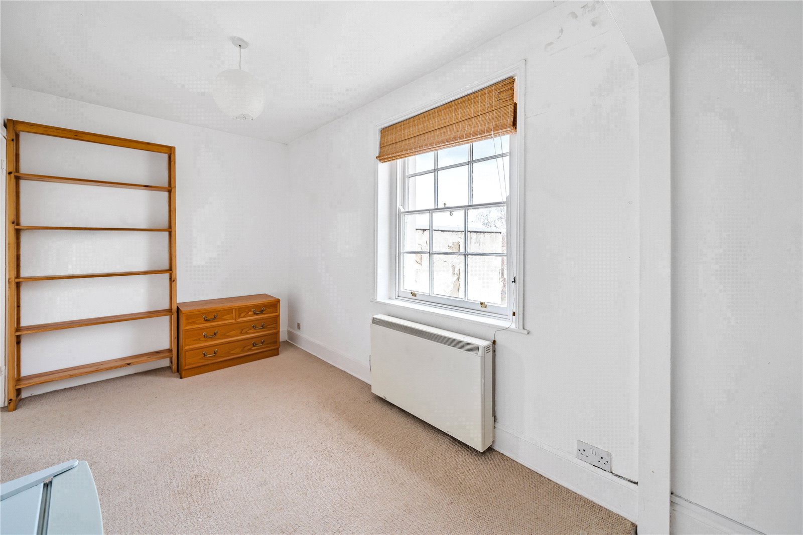 1 bedroom Flat to let in Cheltenham, Gloucestershire