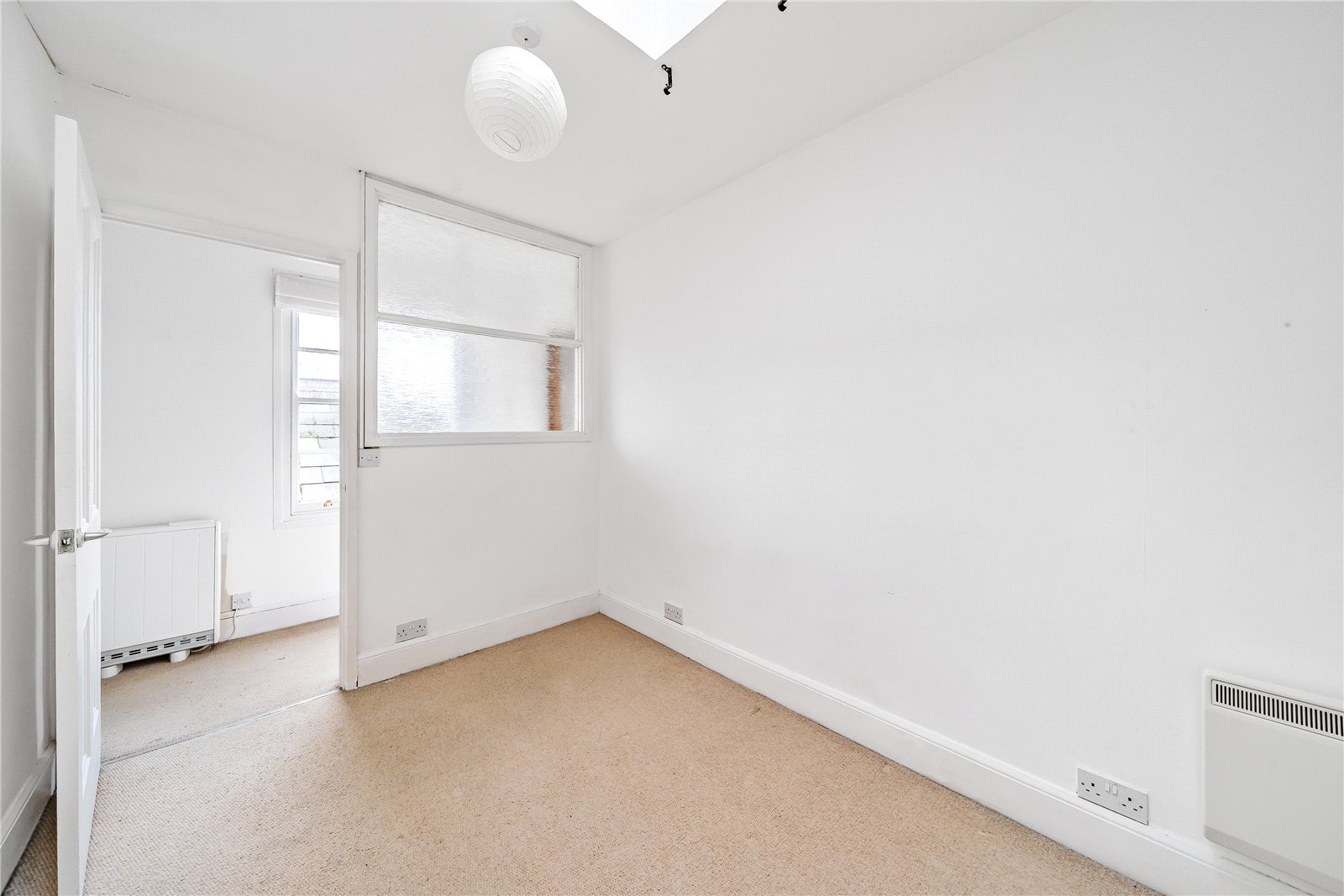 1 bedroom Flat to let in Cheltenham, Gloucestershire