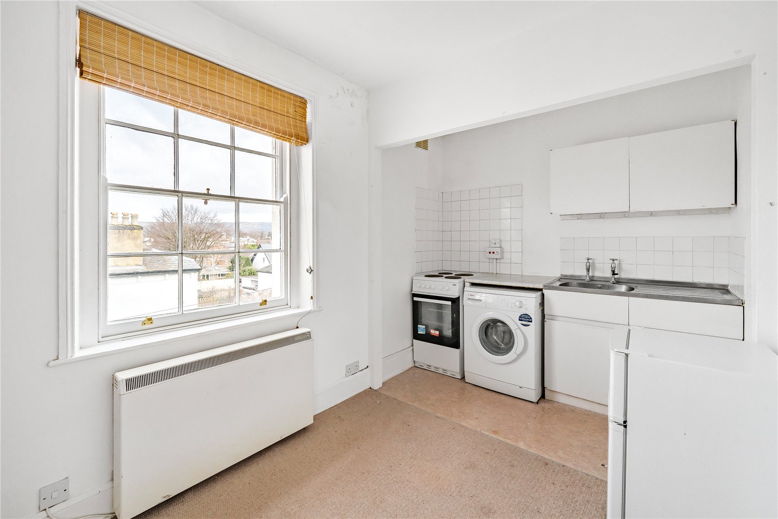1 bedroom Flat to let in Cheltenham, Gloucestershire