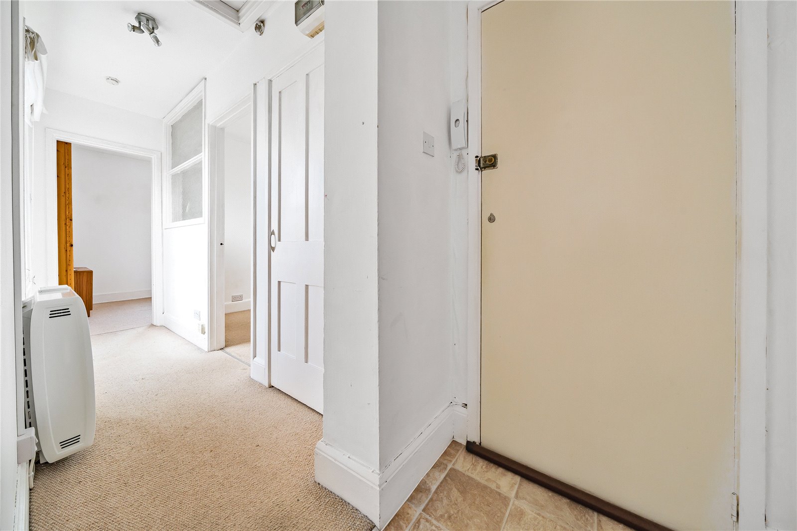 1 bedroom Flat to let in Cheltenham, Gloucestershire