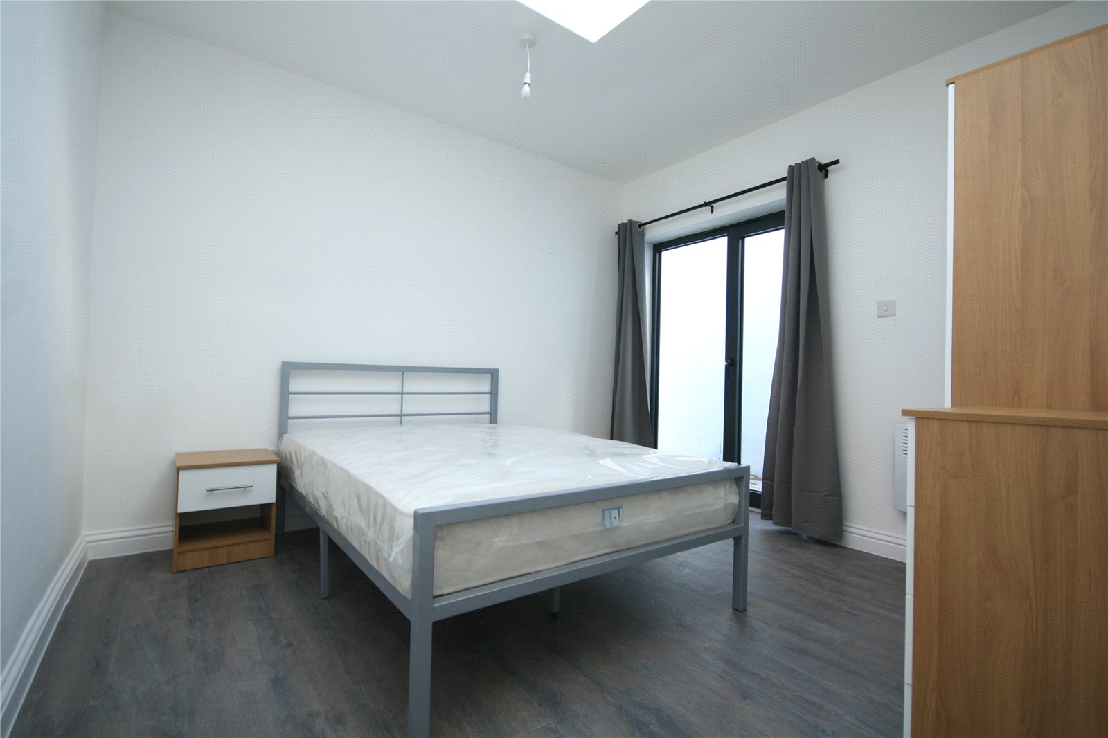 2 bedroom Flat to let in Cheltenham, Gloucestershire