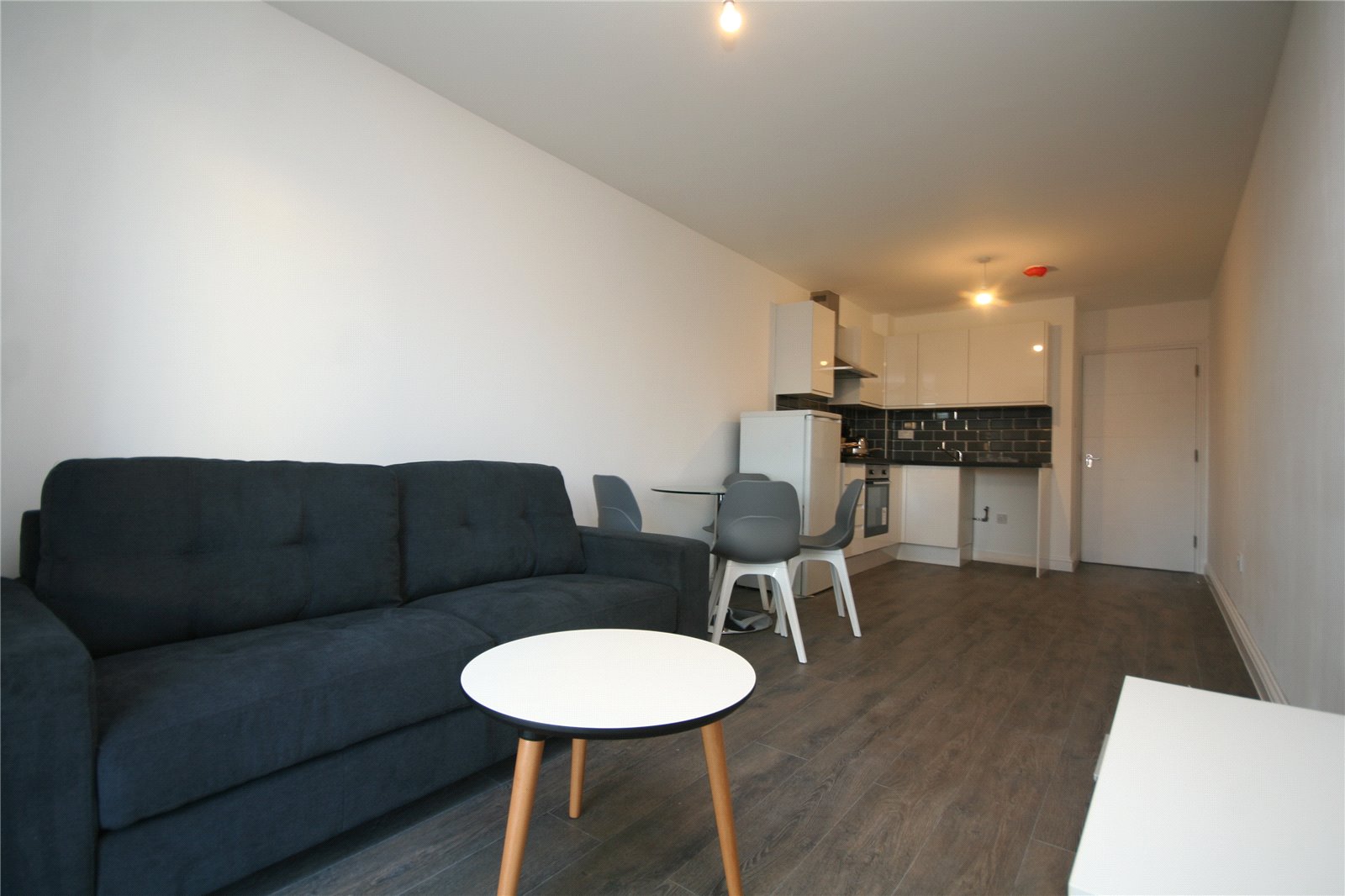 2 bedroom Flat to let in Cheltenham, Gloucestershire