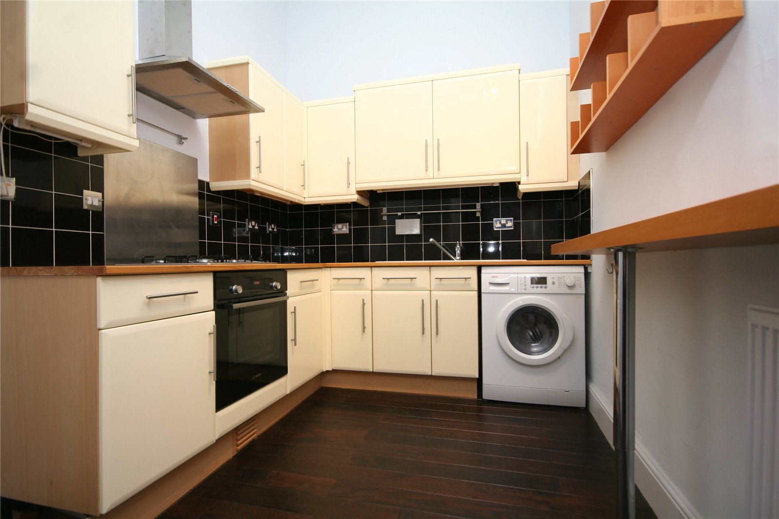 2 bedroom Flat to let in Cheltenham, Gloucestershire