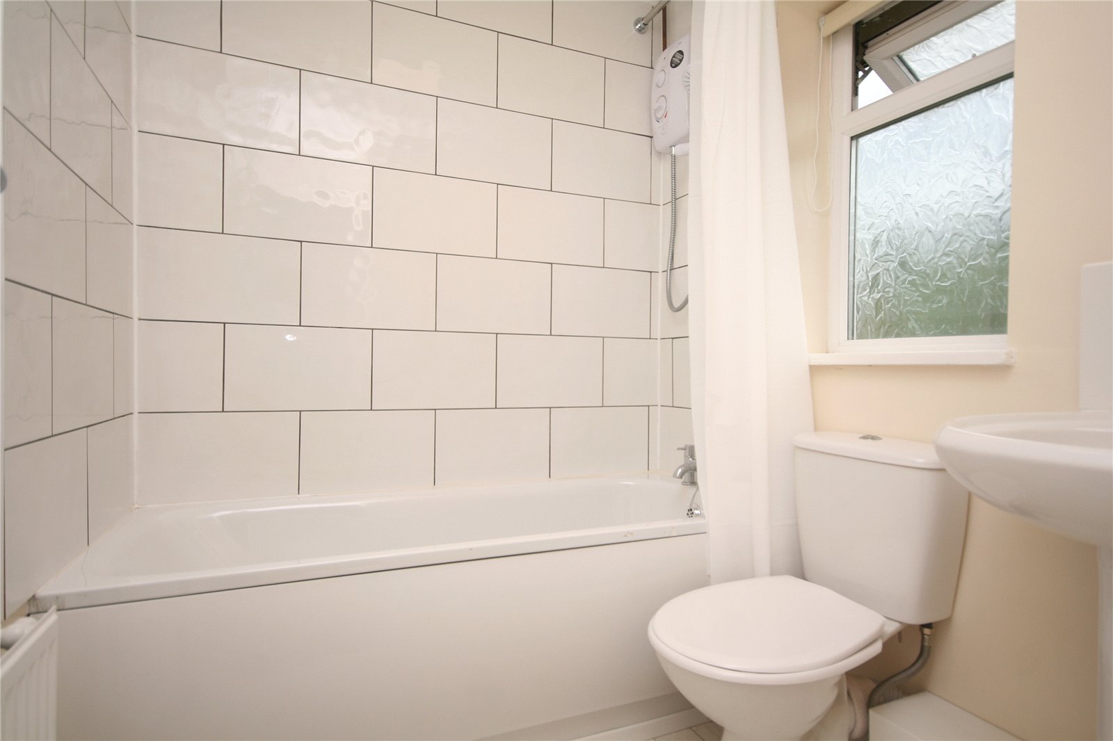 1 bedroom Flat to let in Cheltenham, Gloucestershire