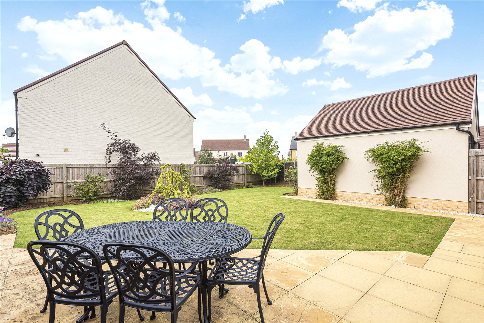 4 bedroom House to let in Alderton, Tewkesbury, Gloucestershire