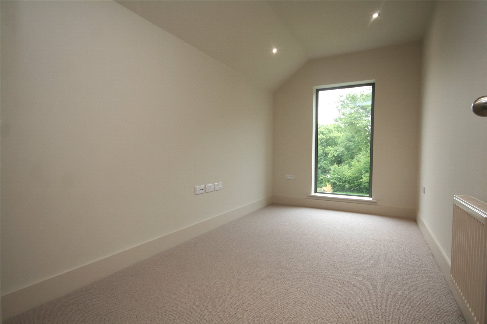 5 bedroom House to let in Cheltenham