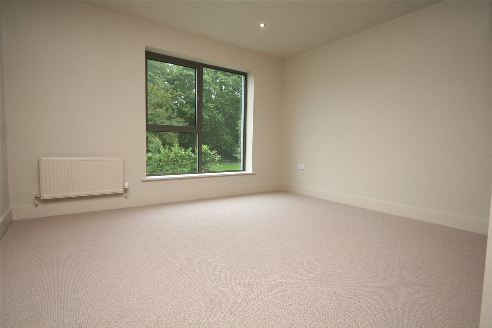 5 bedroom House to let in Cheltenham