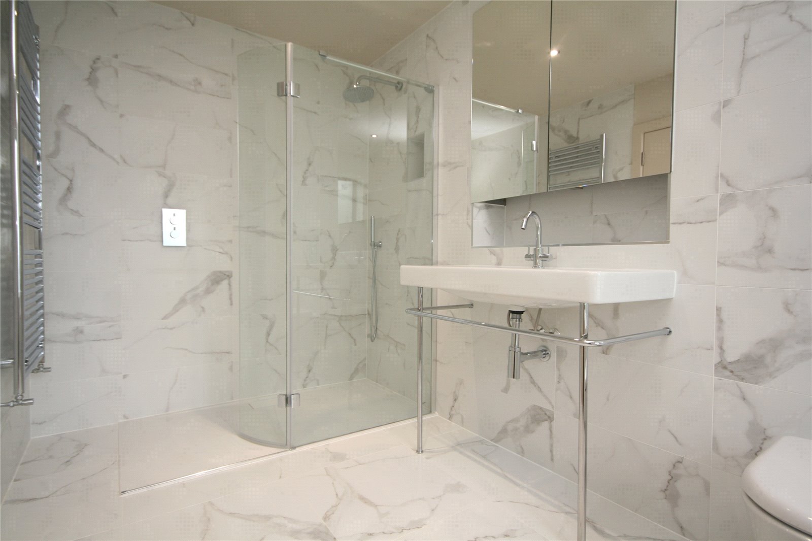5 bedroom House to let in Cheltenham