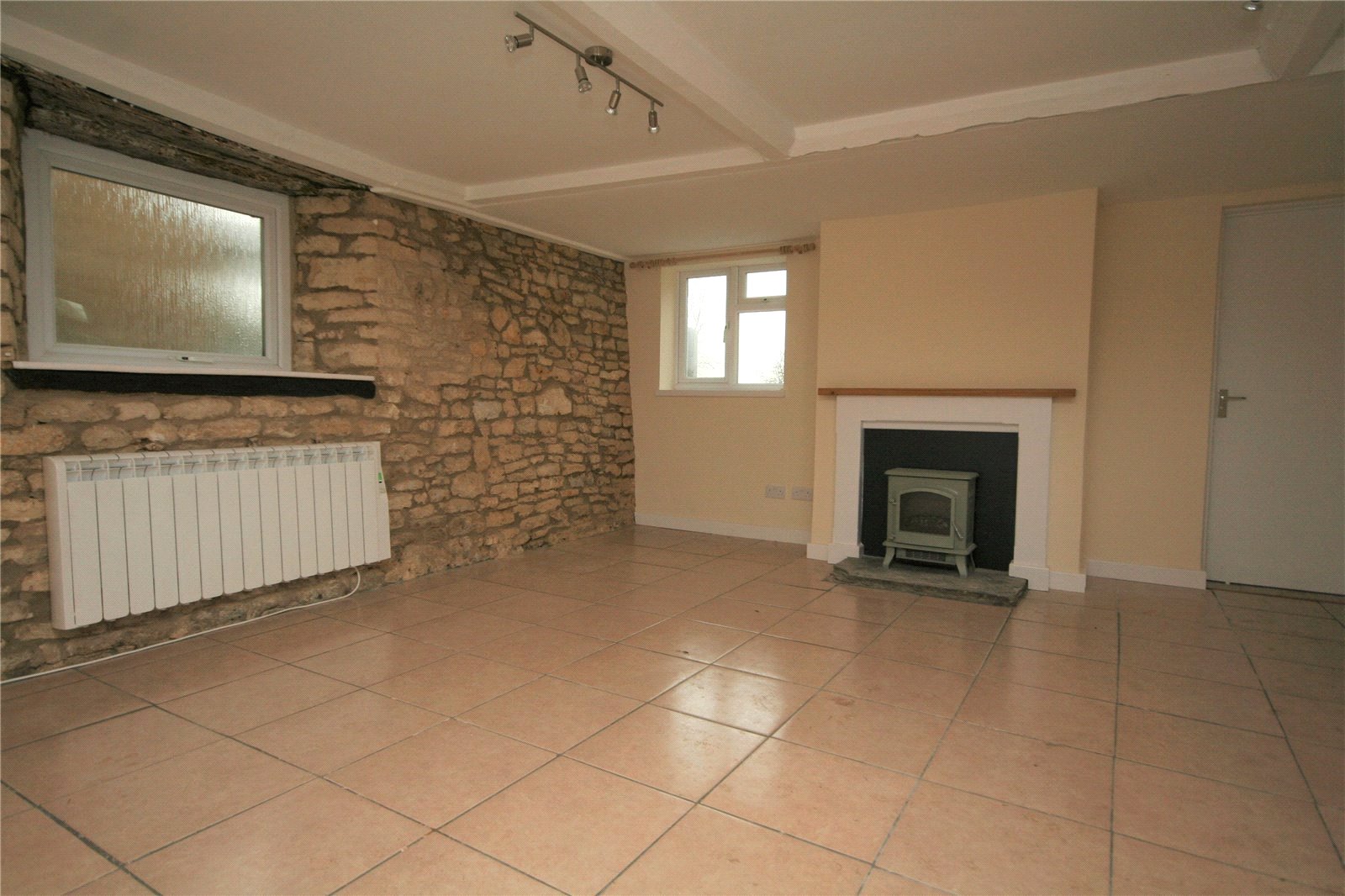 2 bedroom House to let in Tewkesbury, Worcestershire