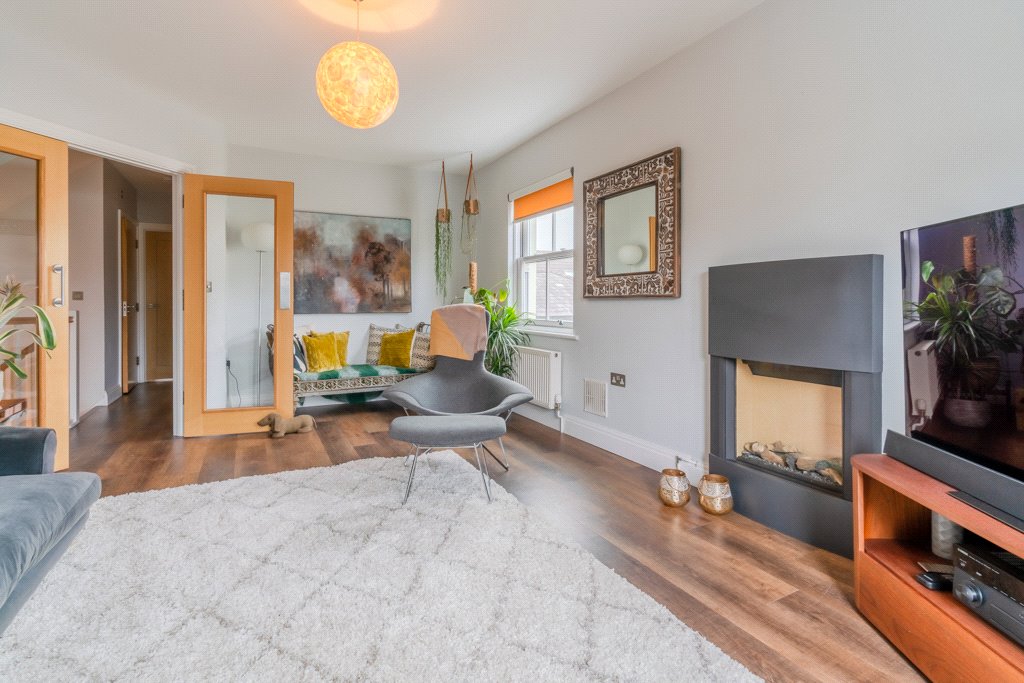 4 bedroom House to let in Charlton Kings, Cheltenham