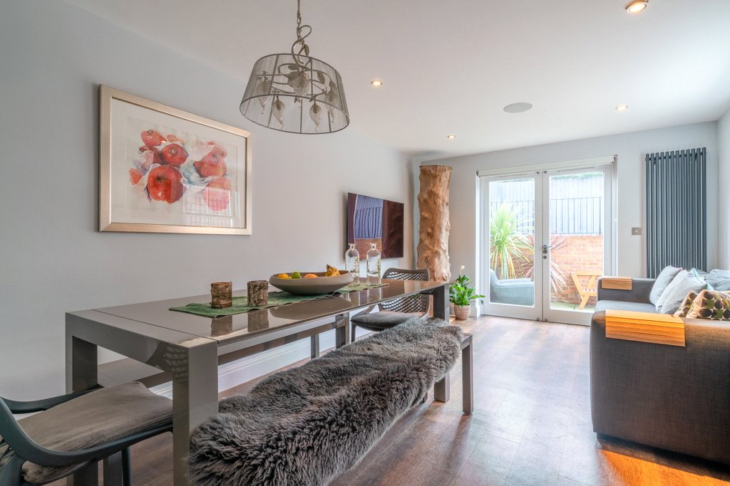 4 bedroom House to let in Charlton Kings, Cheltenham
