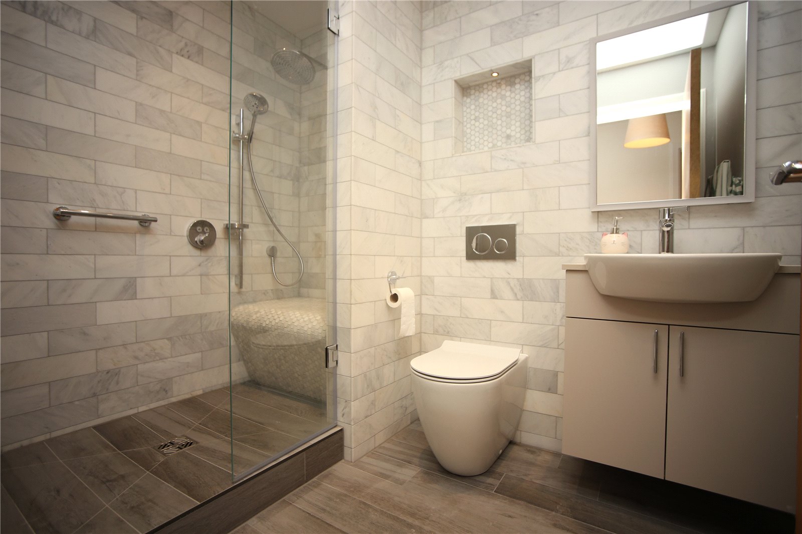 1 bedroom Flat to let in Cheltenham, Gloucestershire