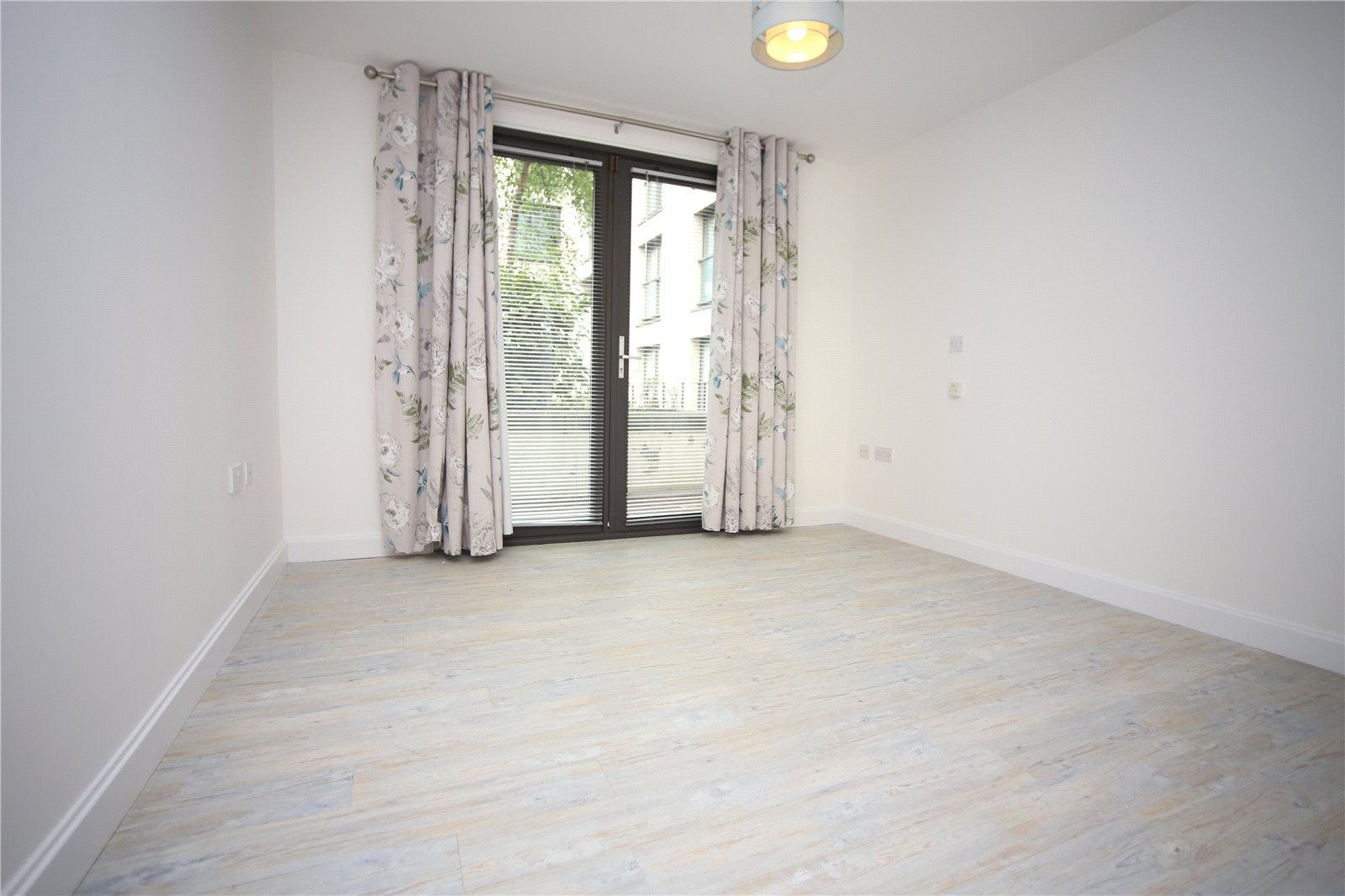1 bedroom Flat to let in Cheltenham, Gloucestershire