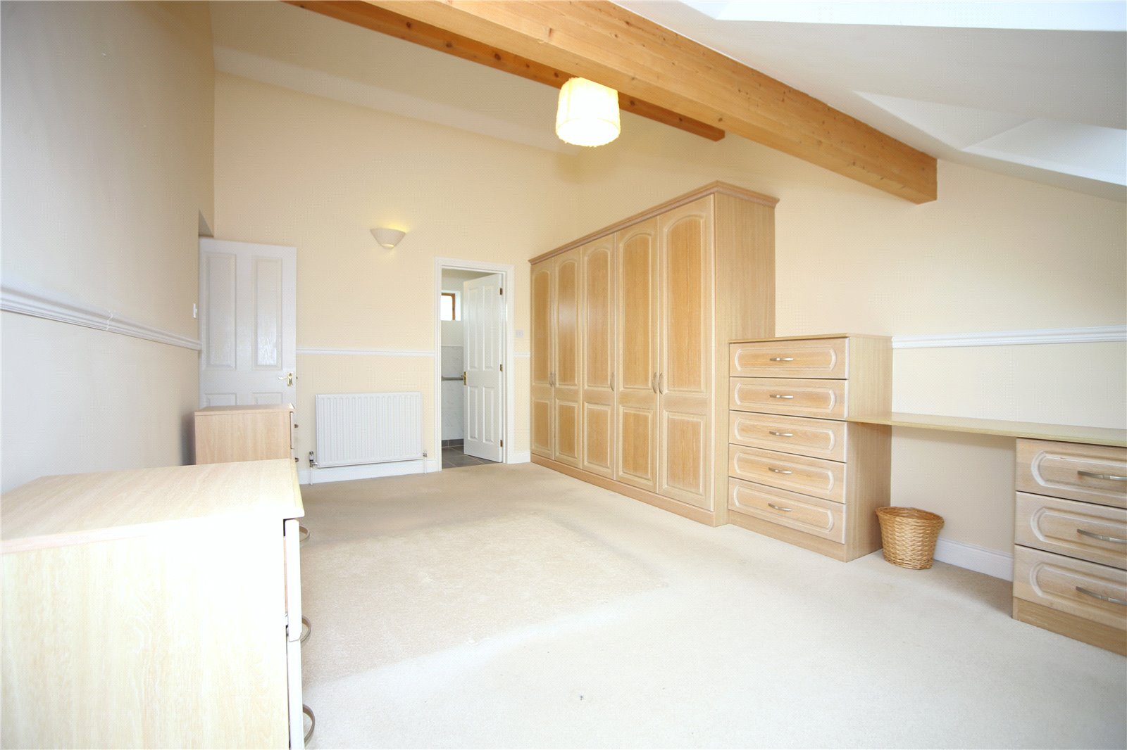 4 bedroom House to let in Swindon Village, Cheltenham, Gloucestershire