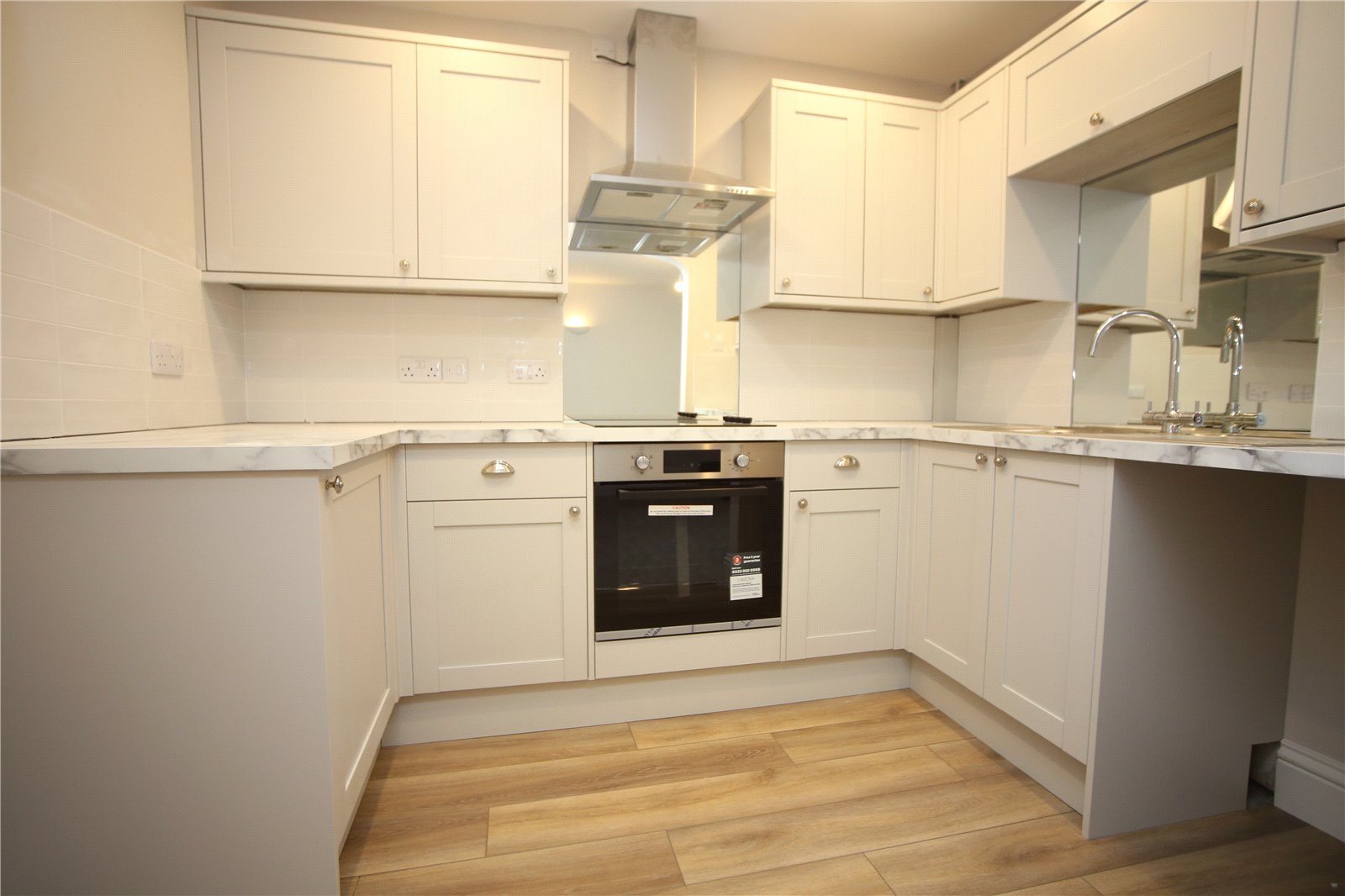 2 bedroom Flat to let in Cheltenham, Gloucestershire