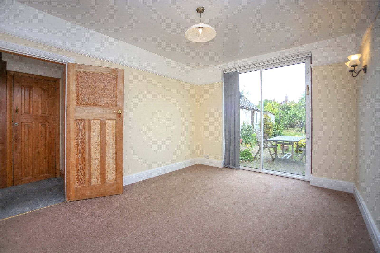 3 bedroom House to let in Cheltenham, Gloucestershire