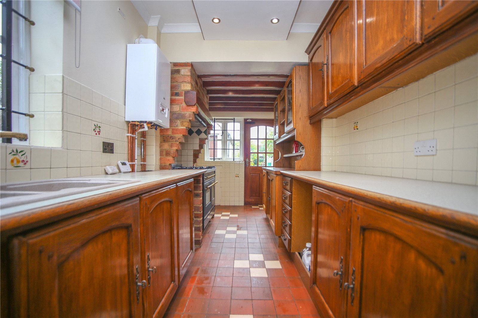 3 bedroom House to let in Cheltenham, Gloucestershire