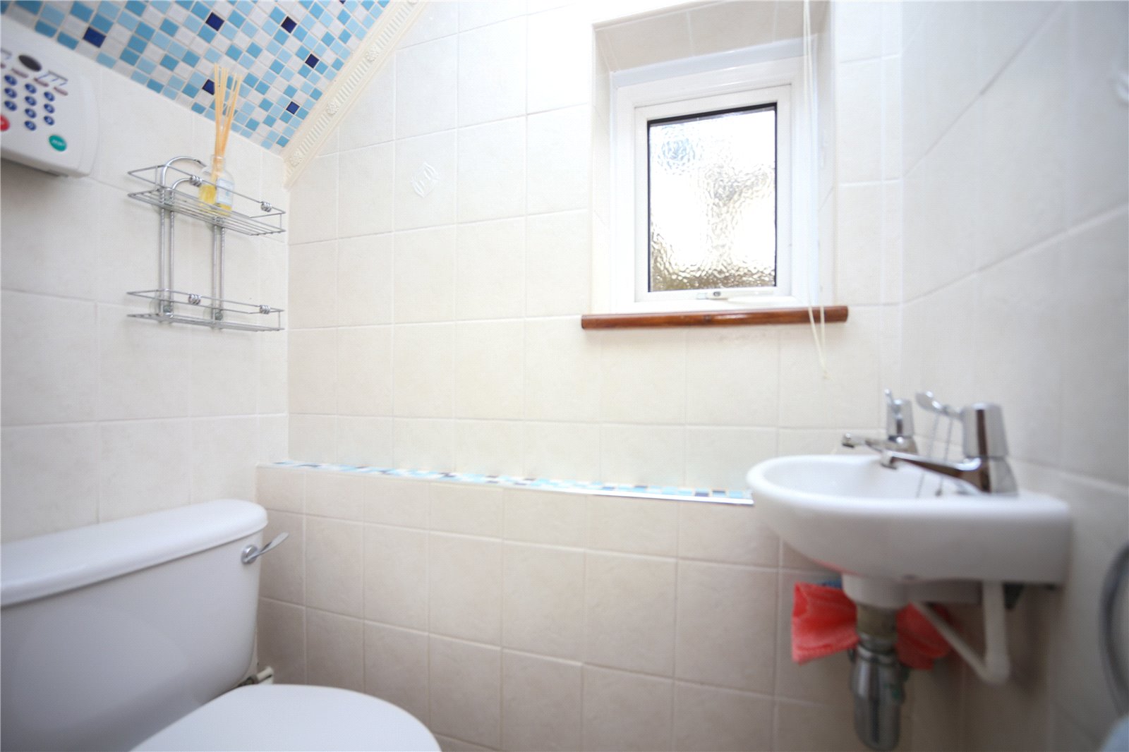 3 bedroom House to let in Cheltenham, Gloucestershire