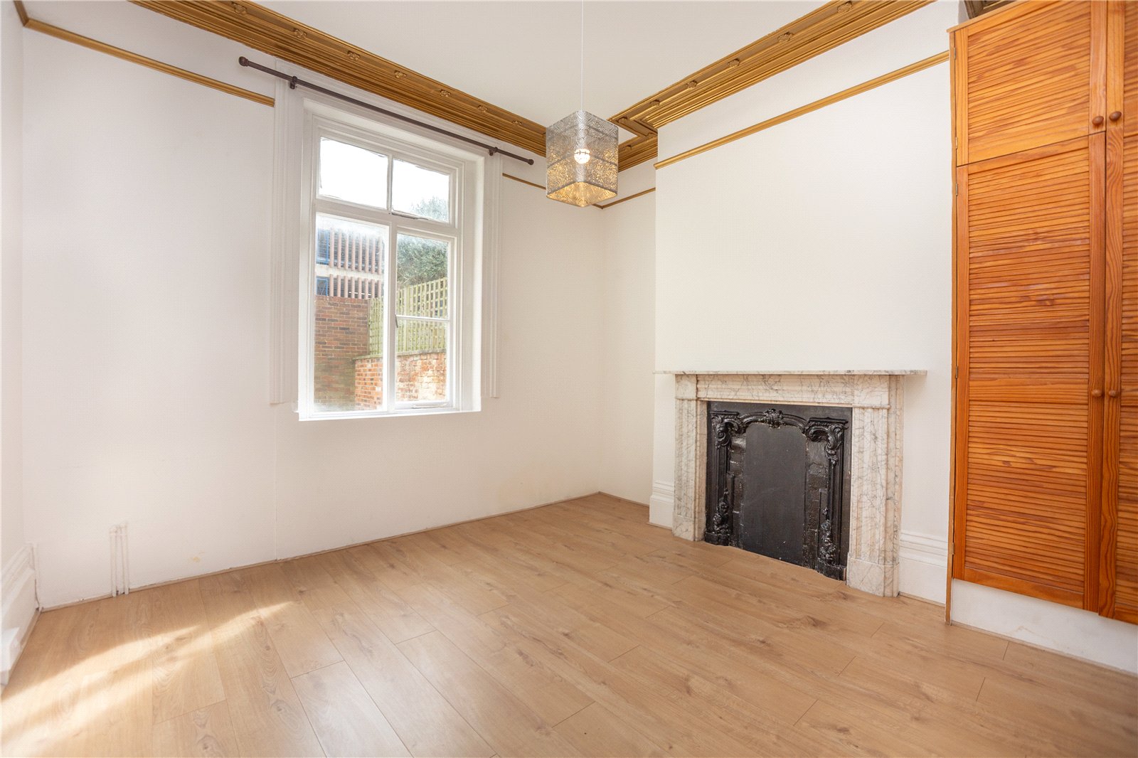 4 bedroom House to let in Cheltenham, Gloucestershire