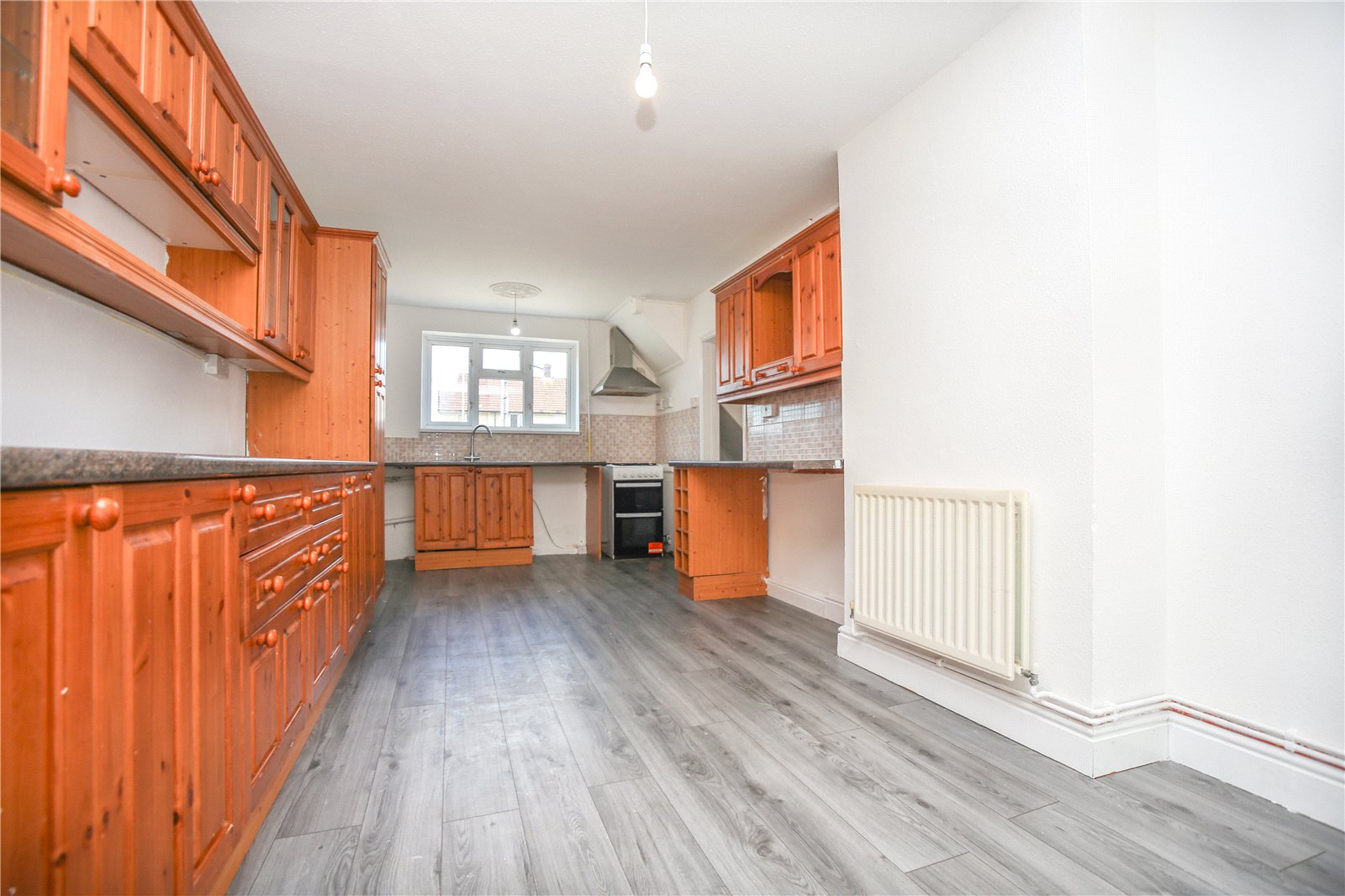 3 bedroom House to let in Cheltenham, Gloucestershire