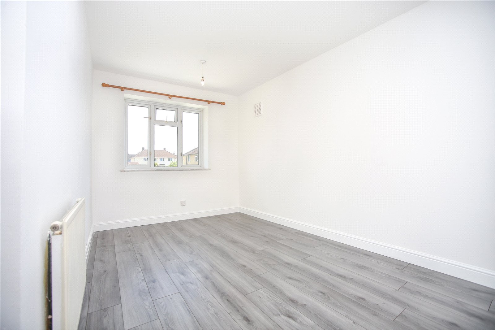 3 bedroom House to let in Cheltenham, Gloucestershire