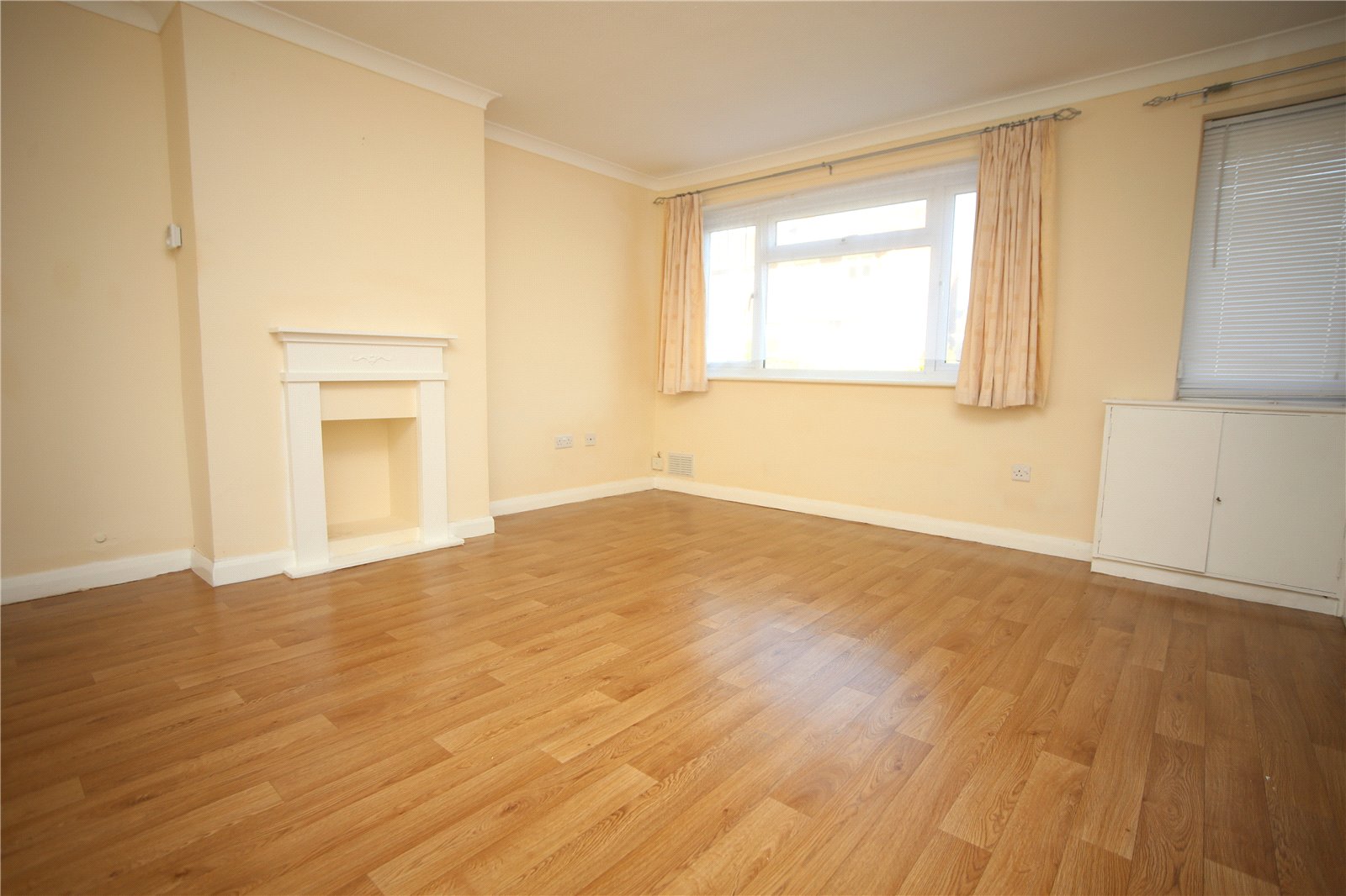 3 bedroom House to let in Cheltenham, Gloucestershire