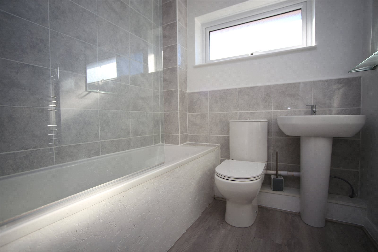 3 bedroom House to let in Cheltenham, Gloucestershire