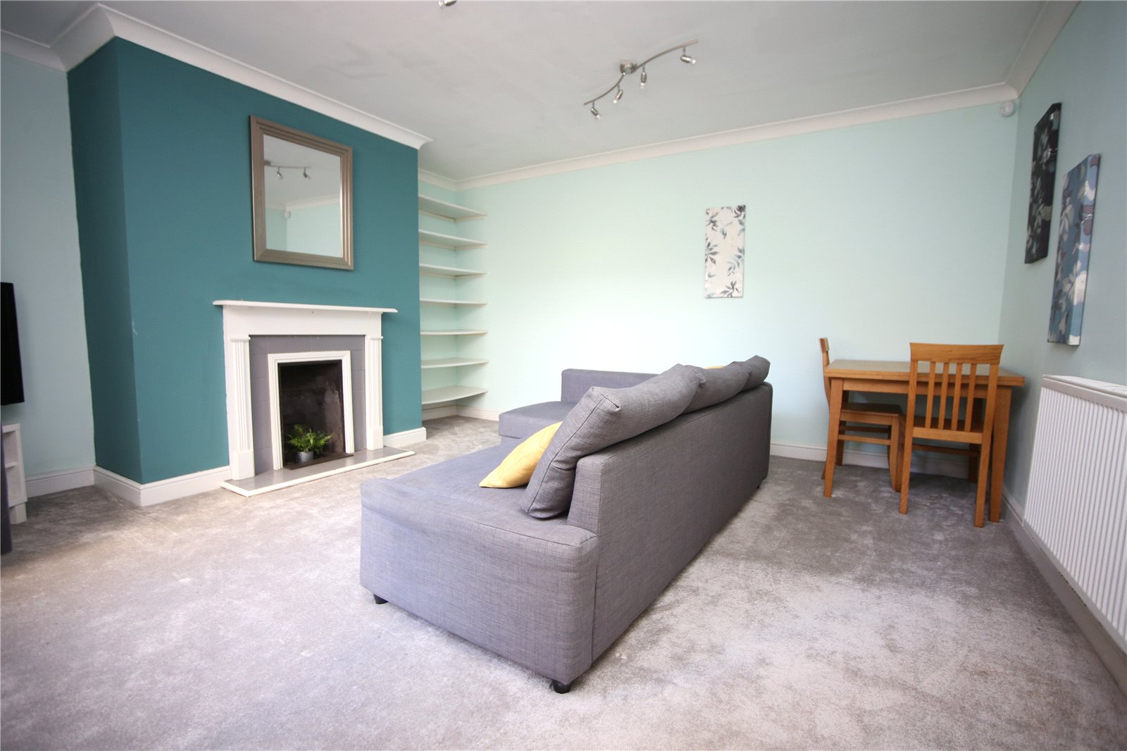 1 bedroom Flat to let in Cheltenham, Gloucestershire