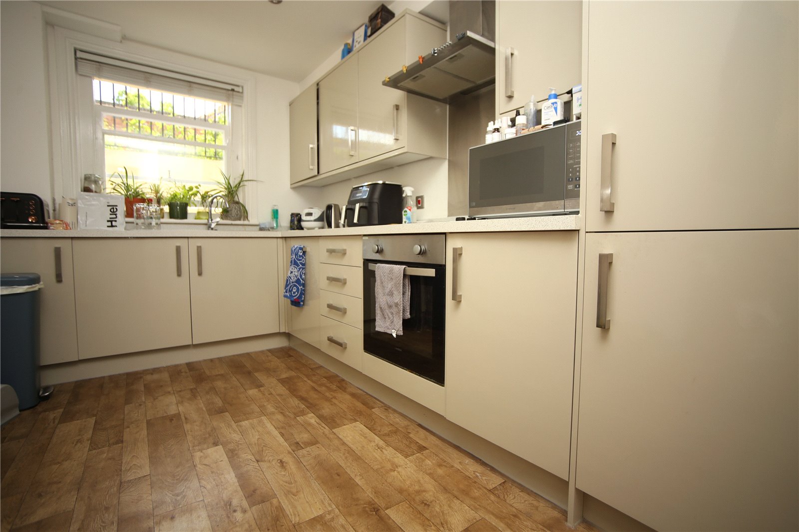 1 bedroom Flat to let in Cheltenham, Gloucestershire