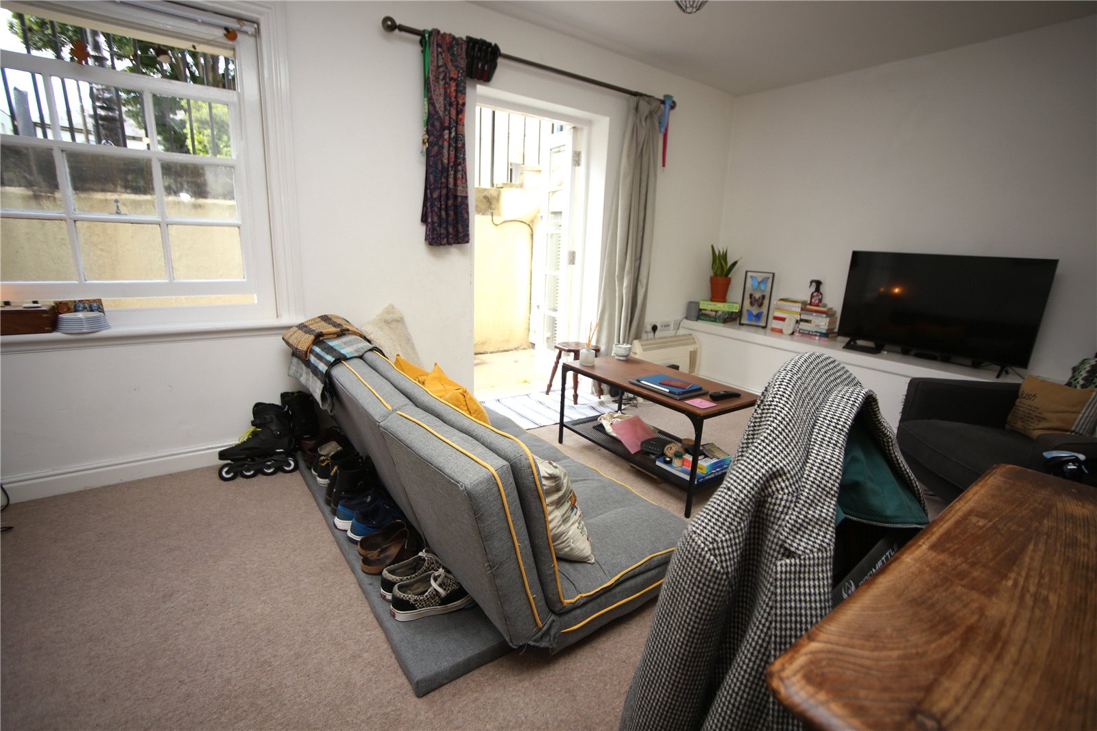 1 bedroom Flat to let in Cheltenham, Gloucestershire