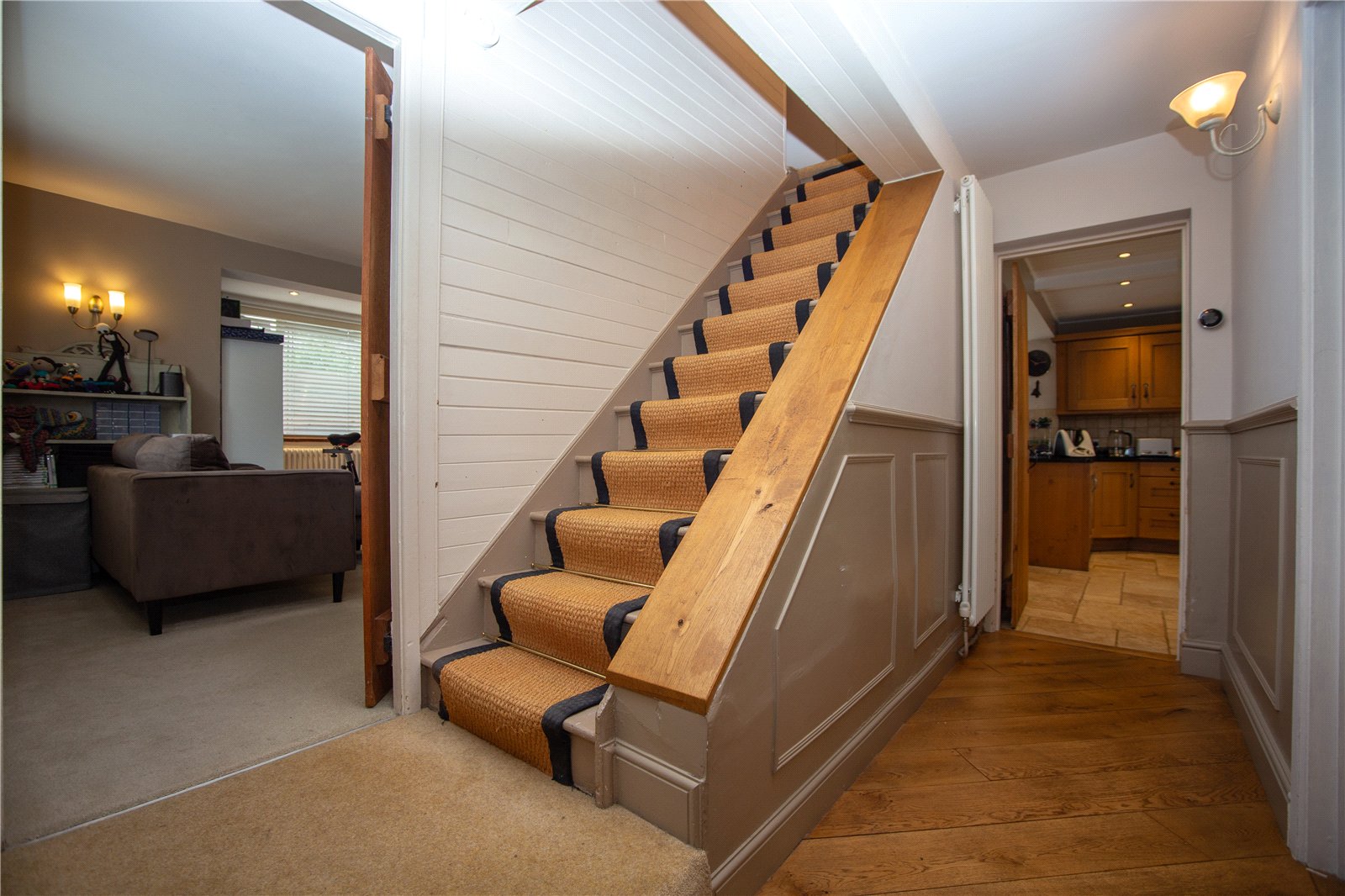 4 bedroom House to let in Up Hatherley, Cheltenham, Gloucestershire