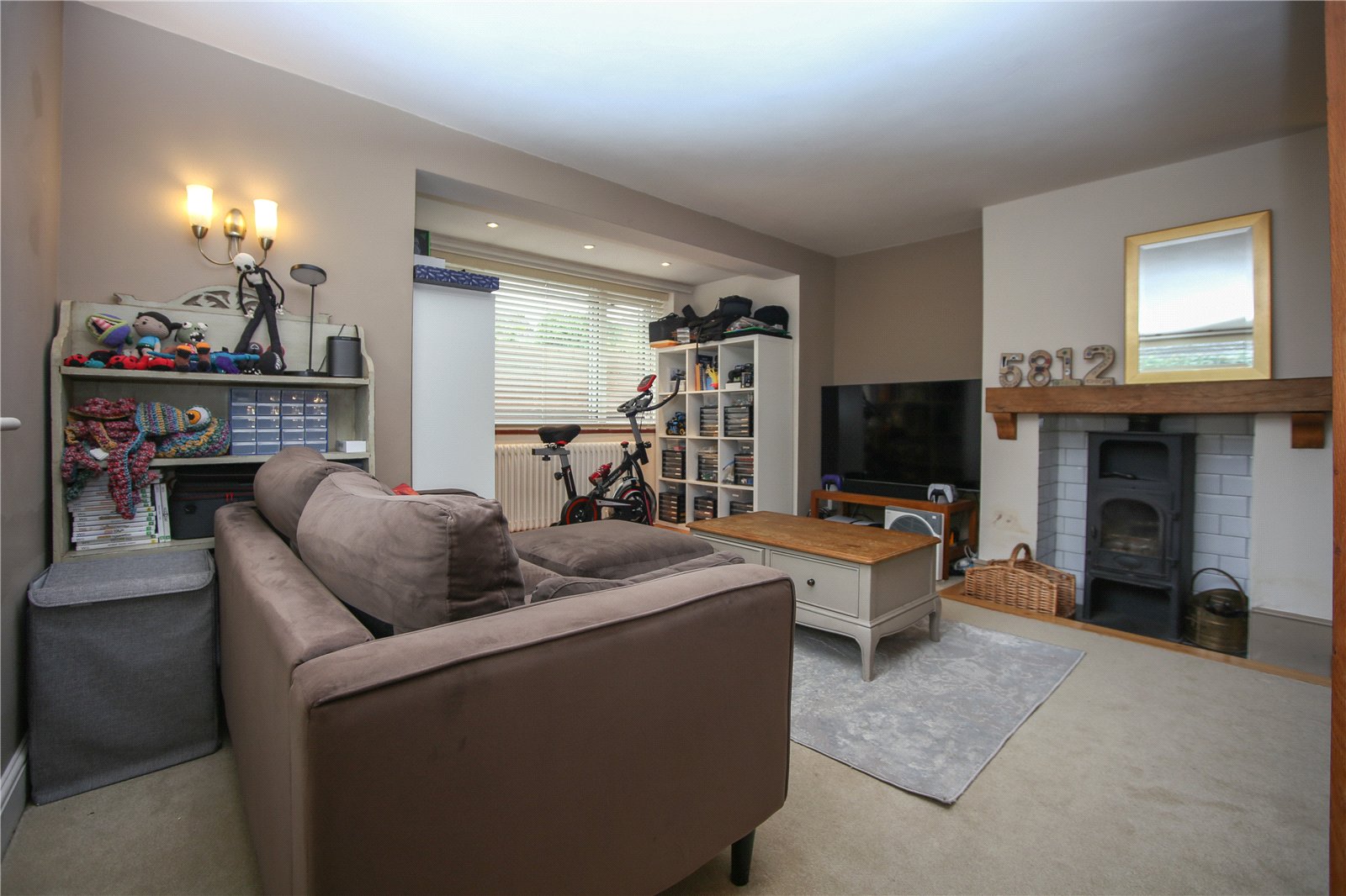 4 bedroom House to let in Up Hatherley, Cheltenham, Gloucestershire