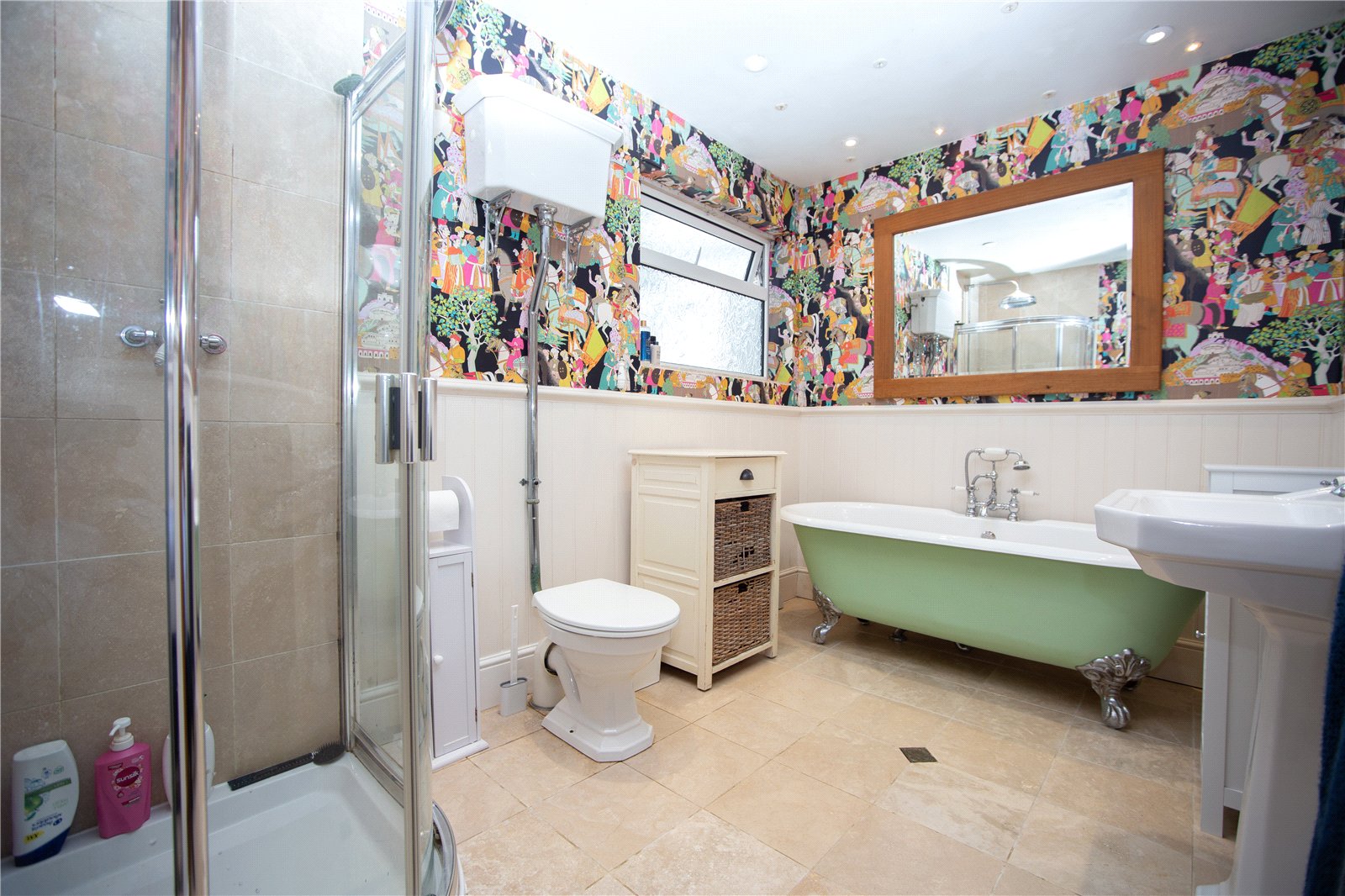 4 bedroom House to let in Up Hatherley, Cheltenham, Gloucestershire