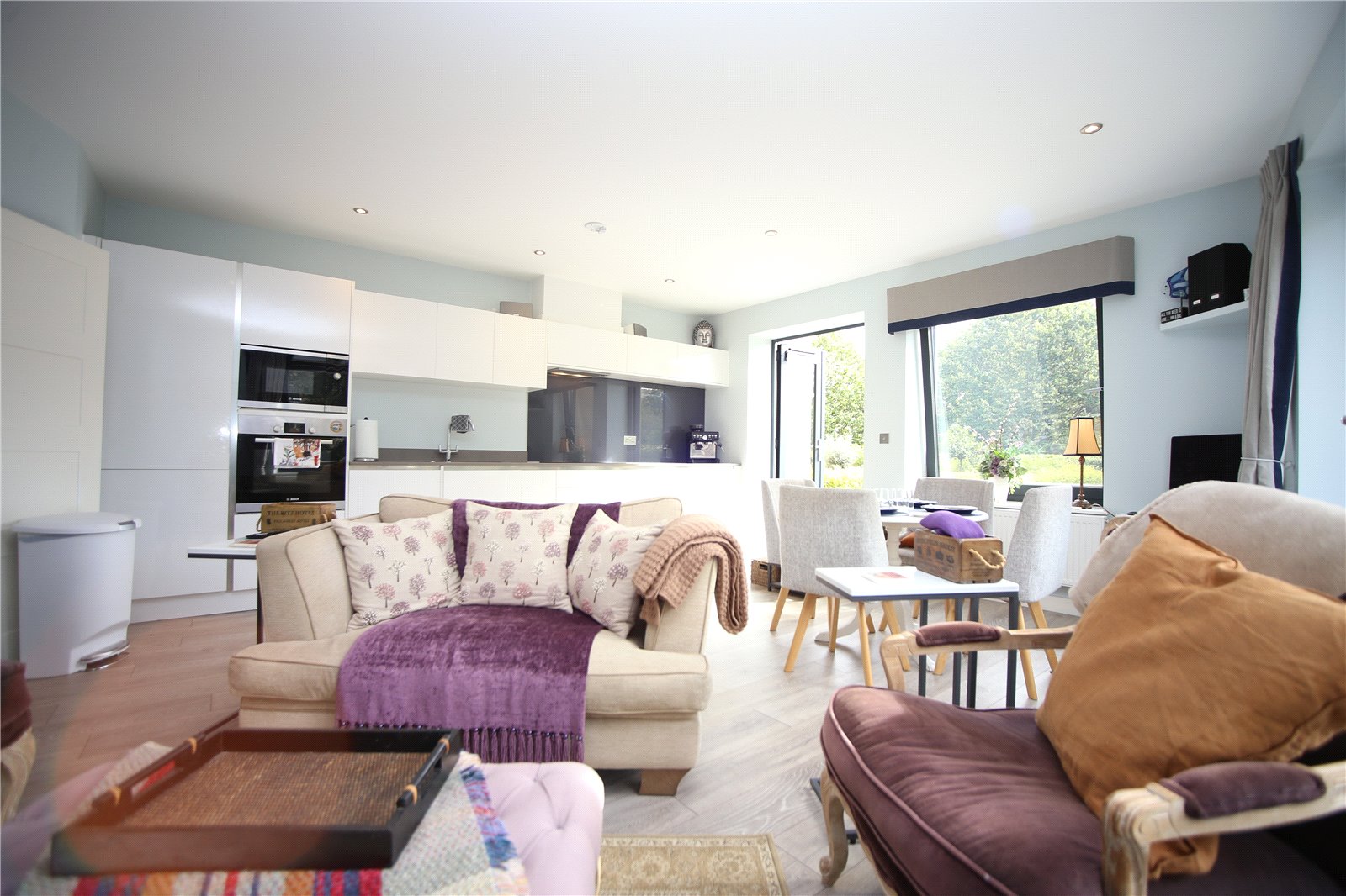 1 bedroom Flat to let in Cheltenham, Gloucestershire
