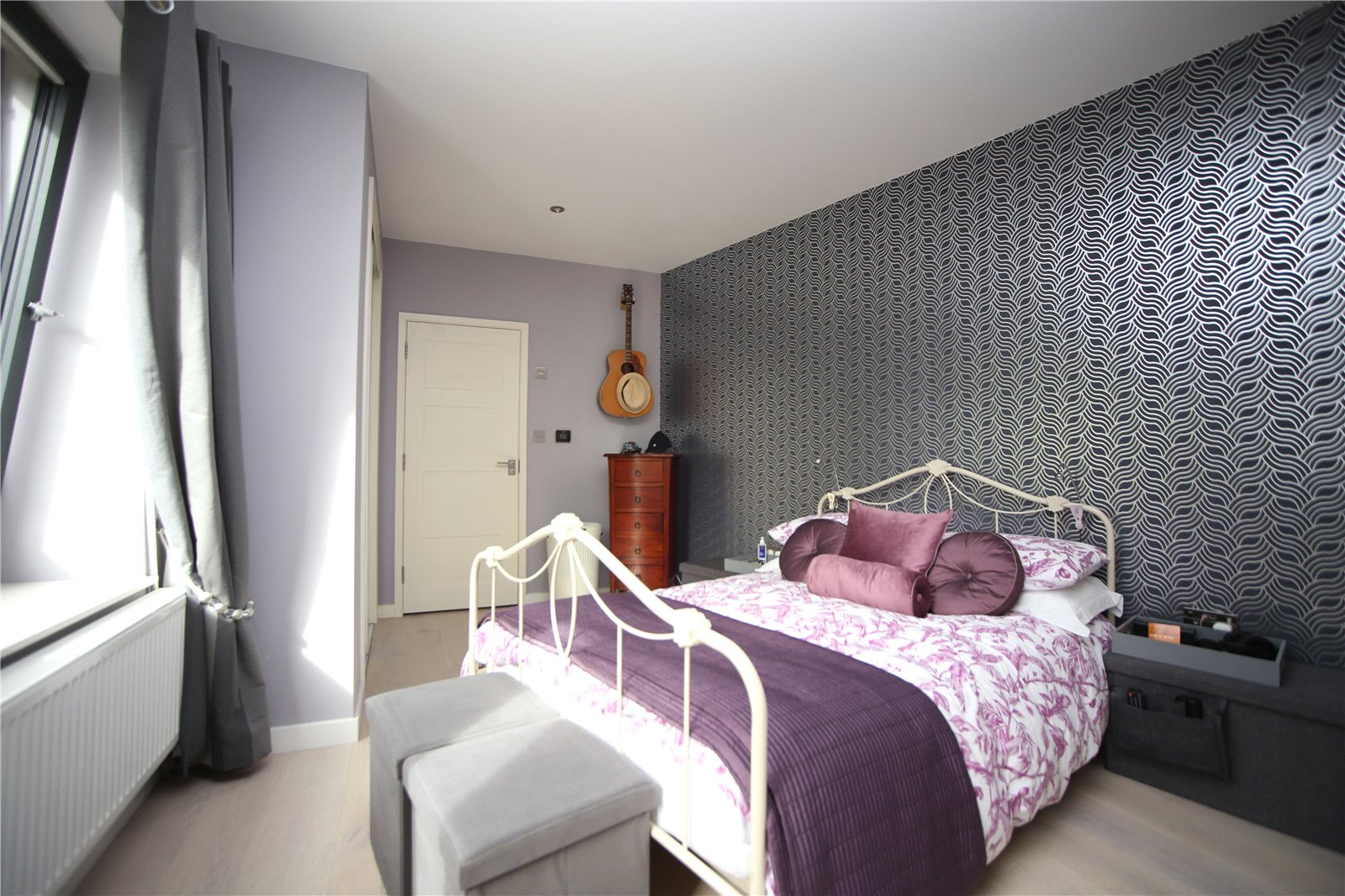 1 bedroom Flat to let in Cheltenham, Gloucestershire