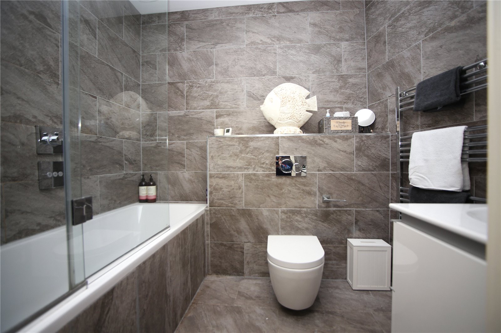 1 bedroom Flat to let in Cheltenham, Gloucestershire