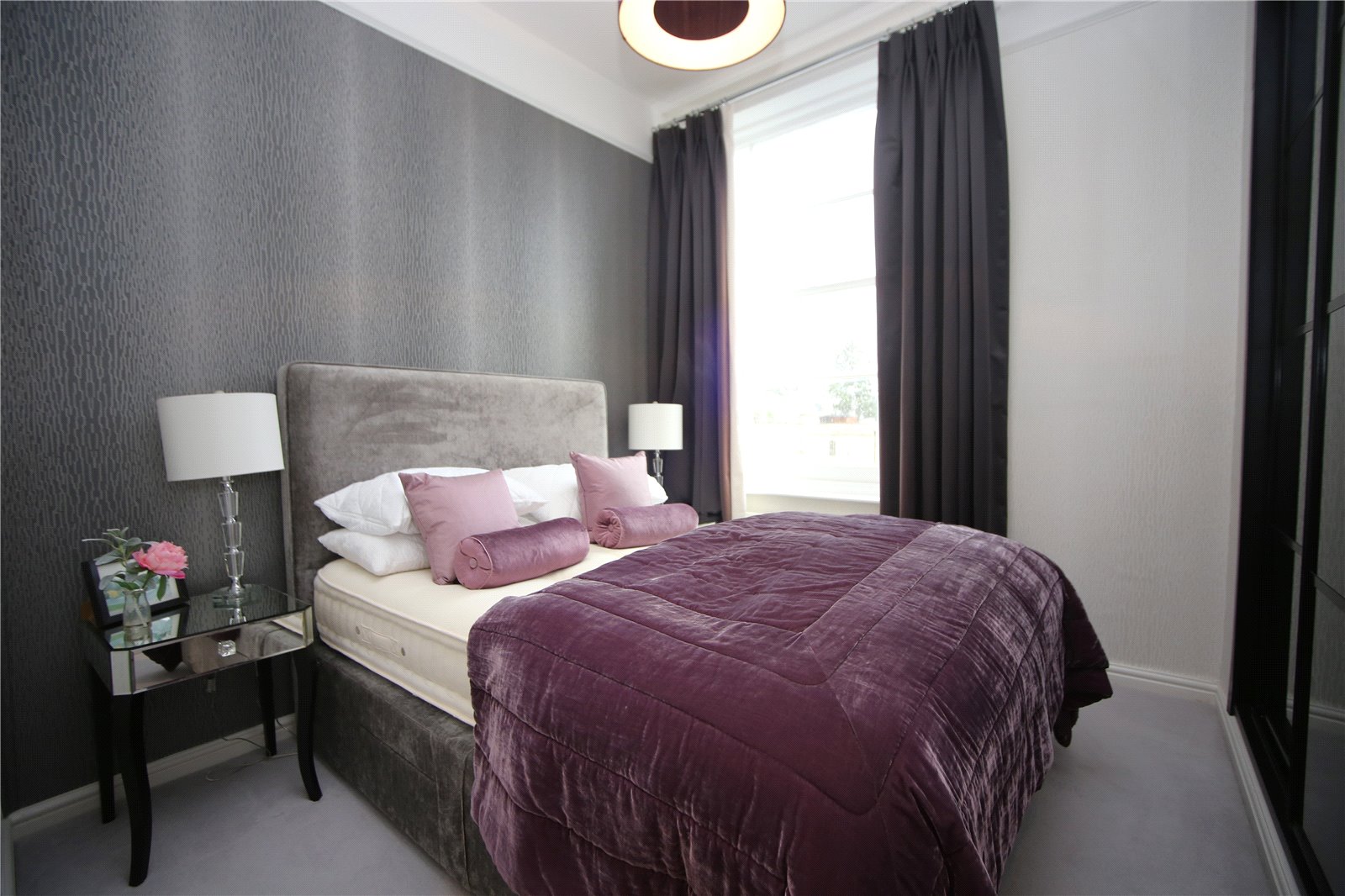 2 bedroom Flat to let in Cheltenham, Gloucestershire