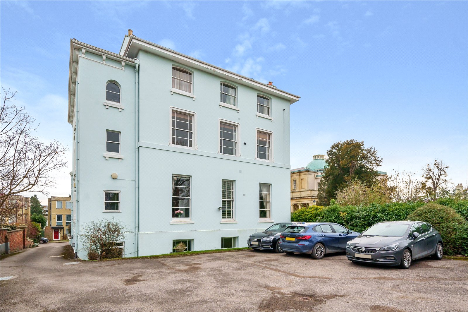 2 bedroom Flat to let in Cheltenham, Gloucestershire